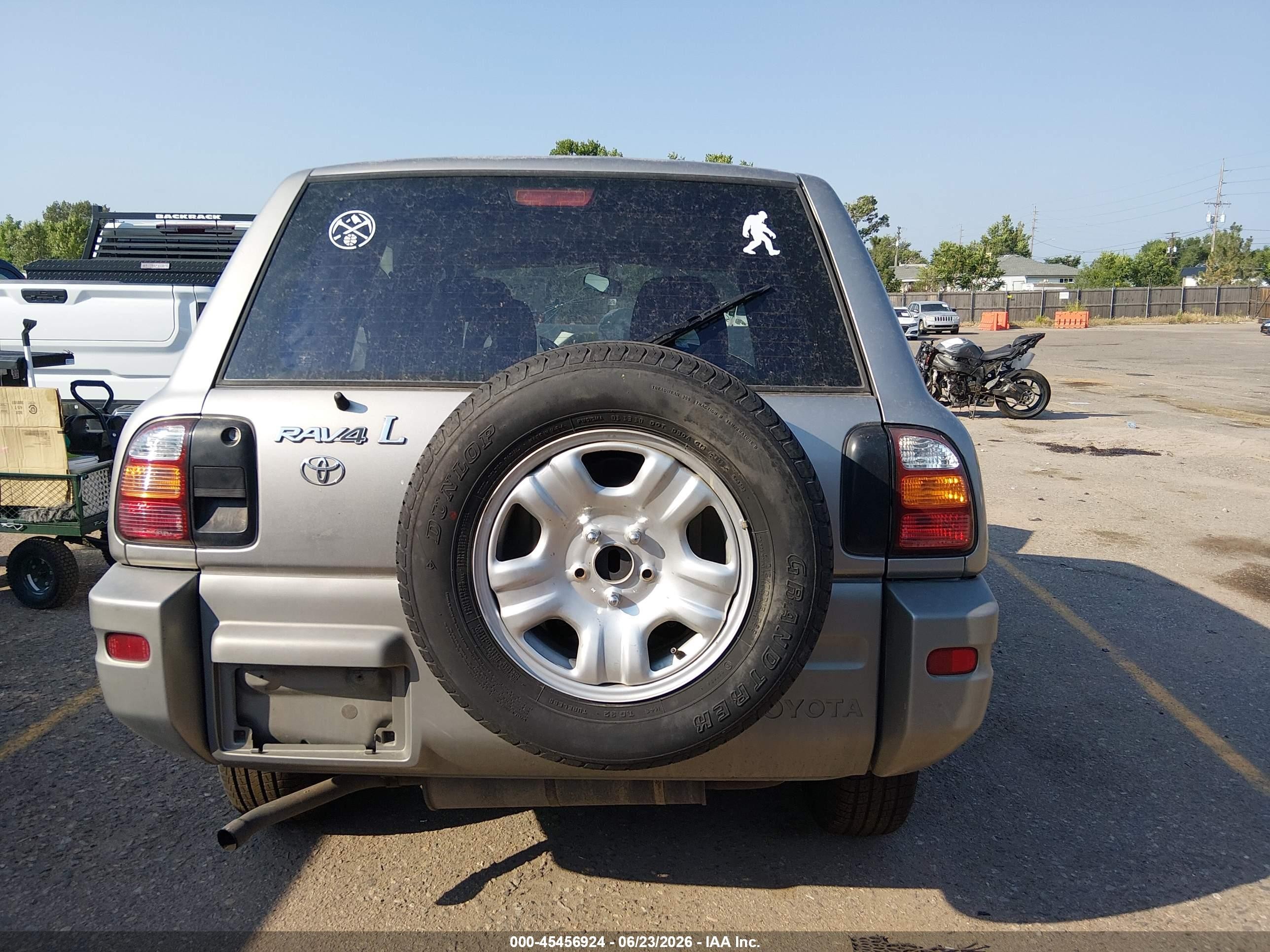 2000 Toyota Rav4   Silver vin: JT3HP10V4Y7167212