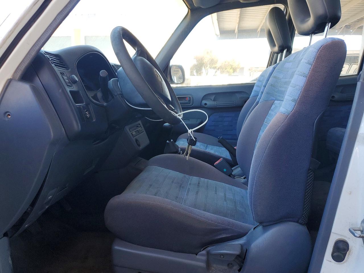 1997 Toyota Rav4 Base Белый vin: JT3HP10V5V0118265