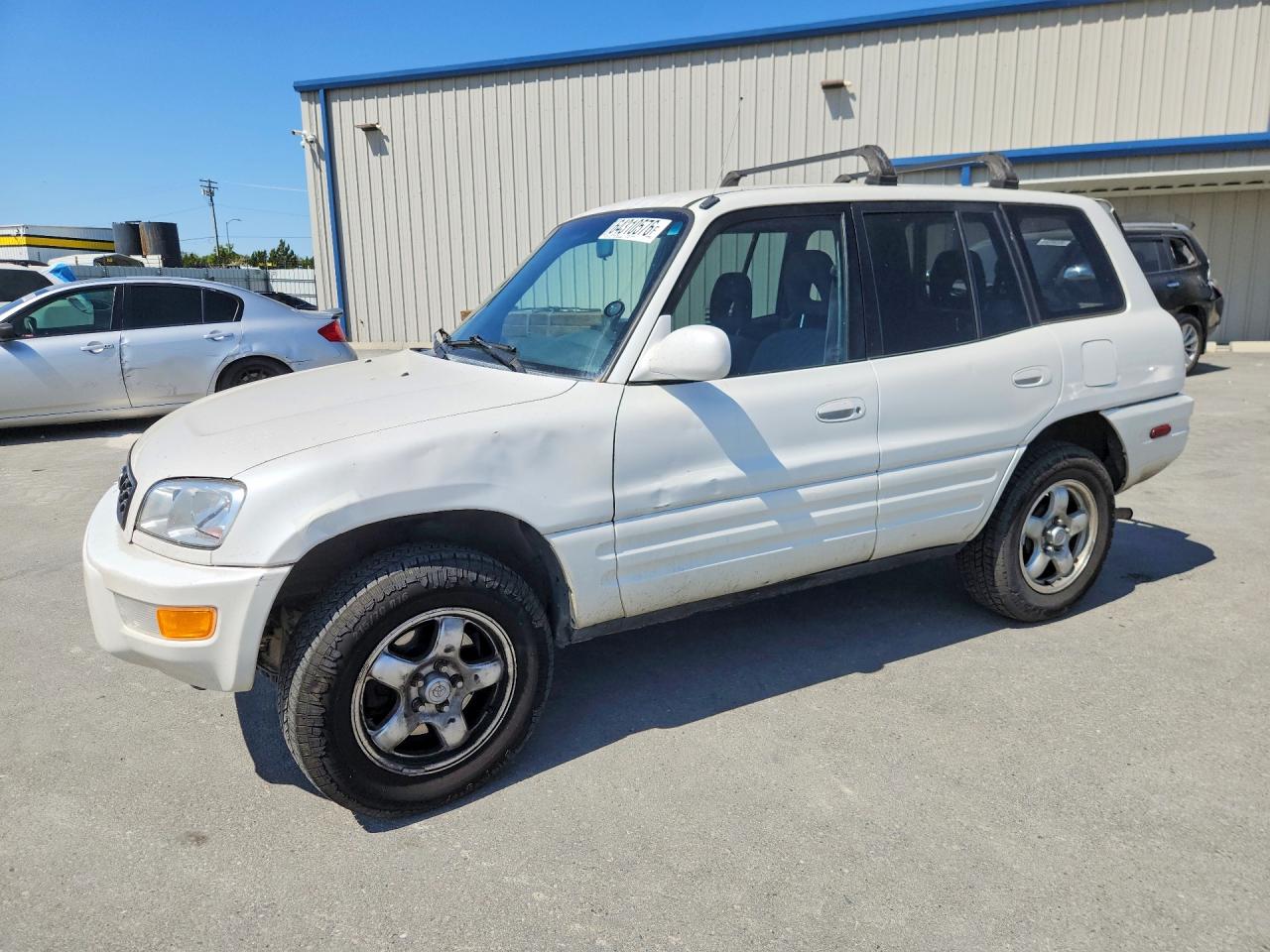 1999 Toyota Rav4 Base White vin: JT3HP10V5X7149722
