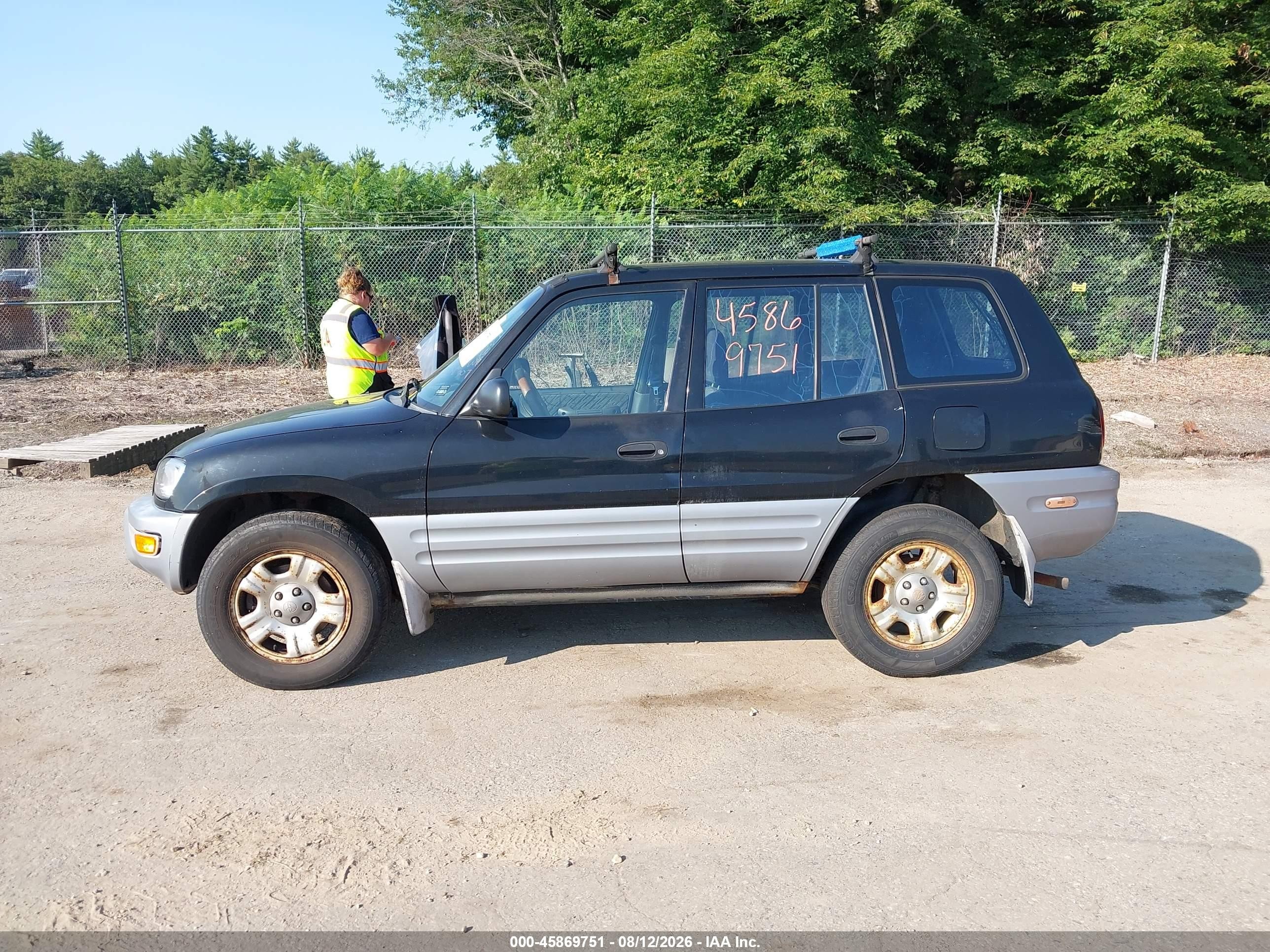 2000 Toyota Rav4   Black vin: JT3HP10V5Y7168529