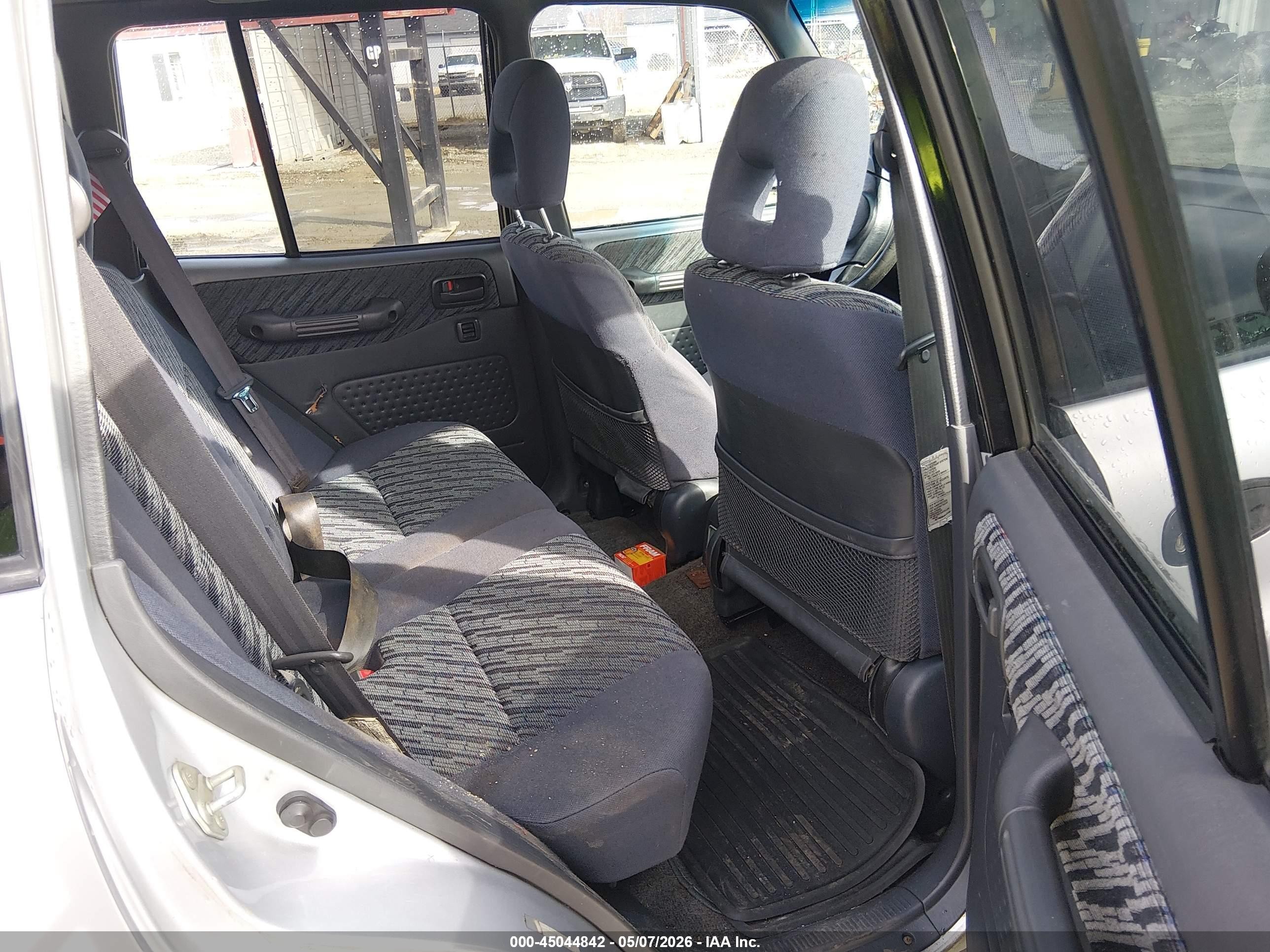 1998 Toyota Rav4   Silver vin: JT3HP10V7W0160549