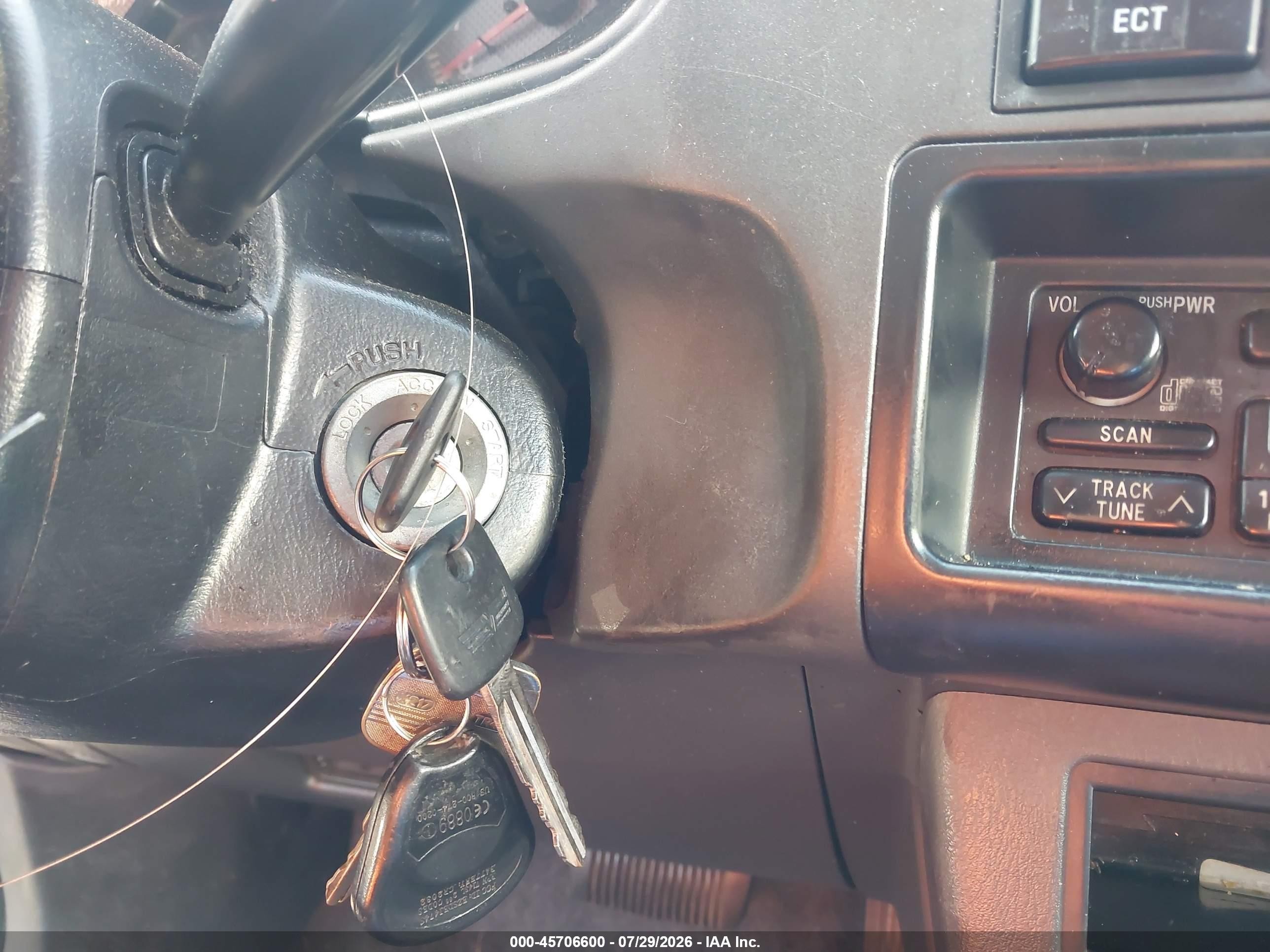 1998 Toyota Rav4   Черный vin: JT3HP10V7W7101041