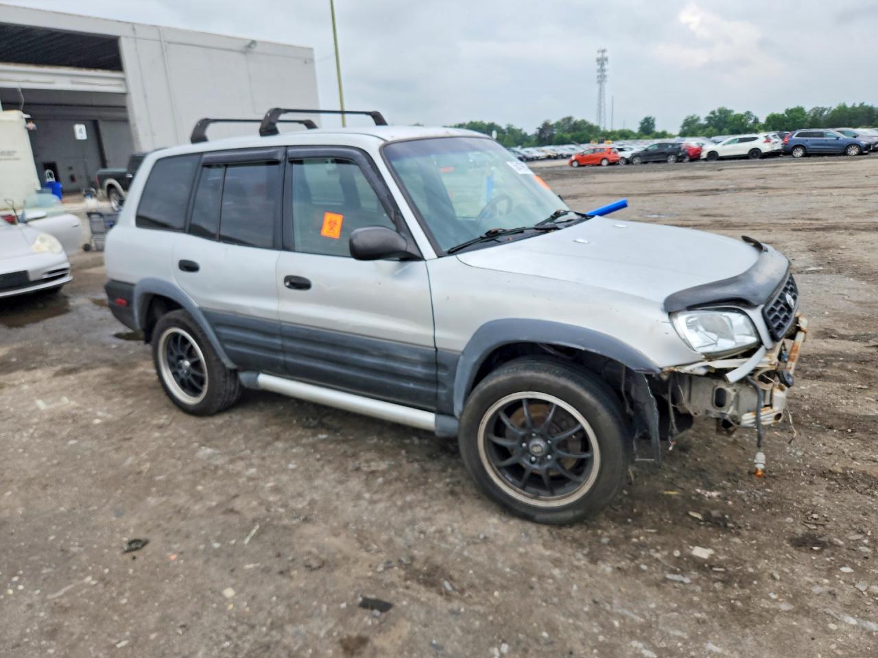 1998 Toyota Rav4 Base Silver vin: JT3HP10V8W0175464