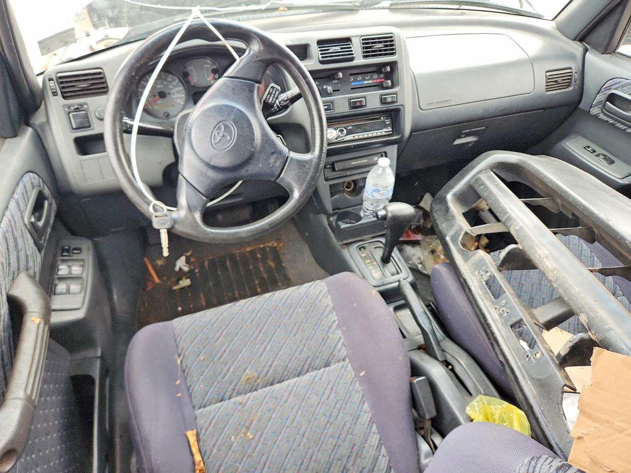 1998 Toyota Rav4 Base Silver vin: JT3HP10V8W0175464