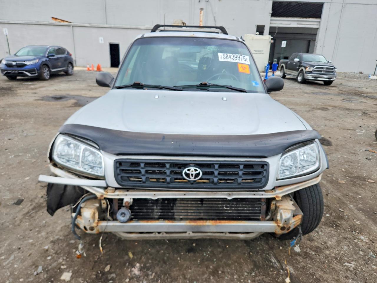 1998 Toyota Rav4 Base Silver vin: JT3HP10V8W0175464