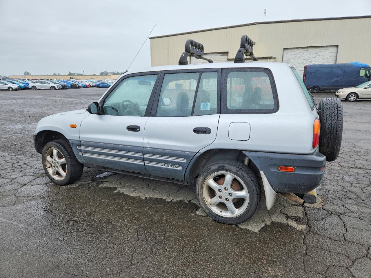 1997 Toyota Rav4 Base Серебряный vin: JT3HP10V9V0128250