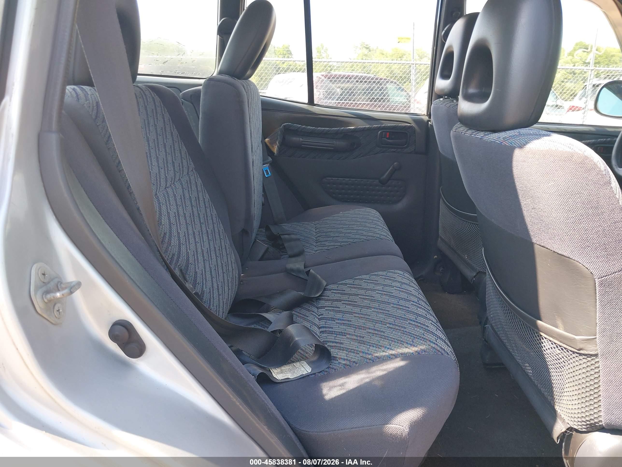 1998 Toyota Rav4   Silver vin: JT3HP10V9W0183900