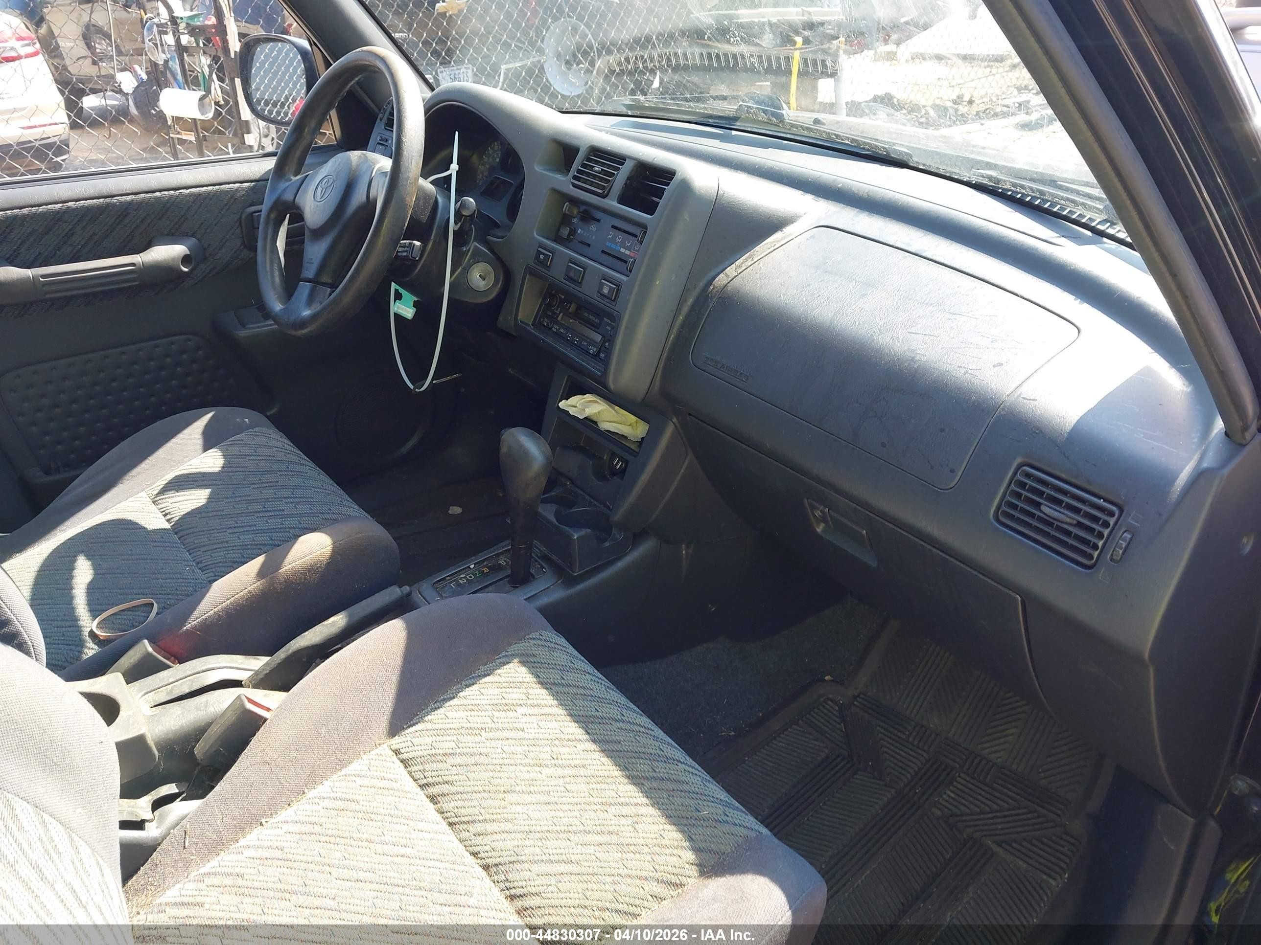 1999 Toyota Rav4   Black vin: JT3HP10V9X7130431
