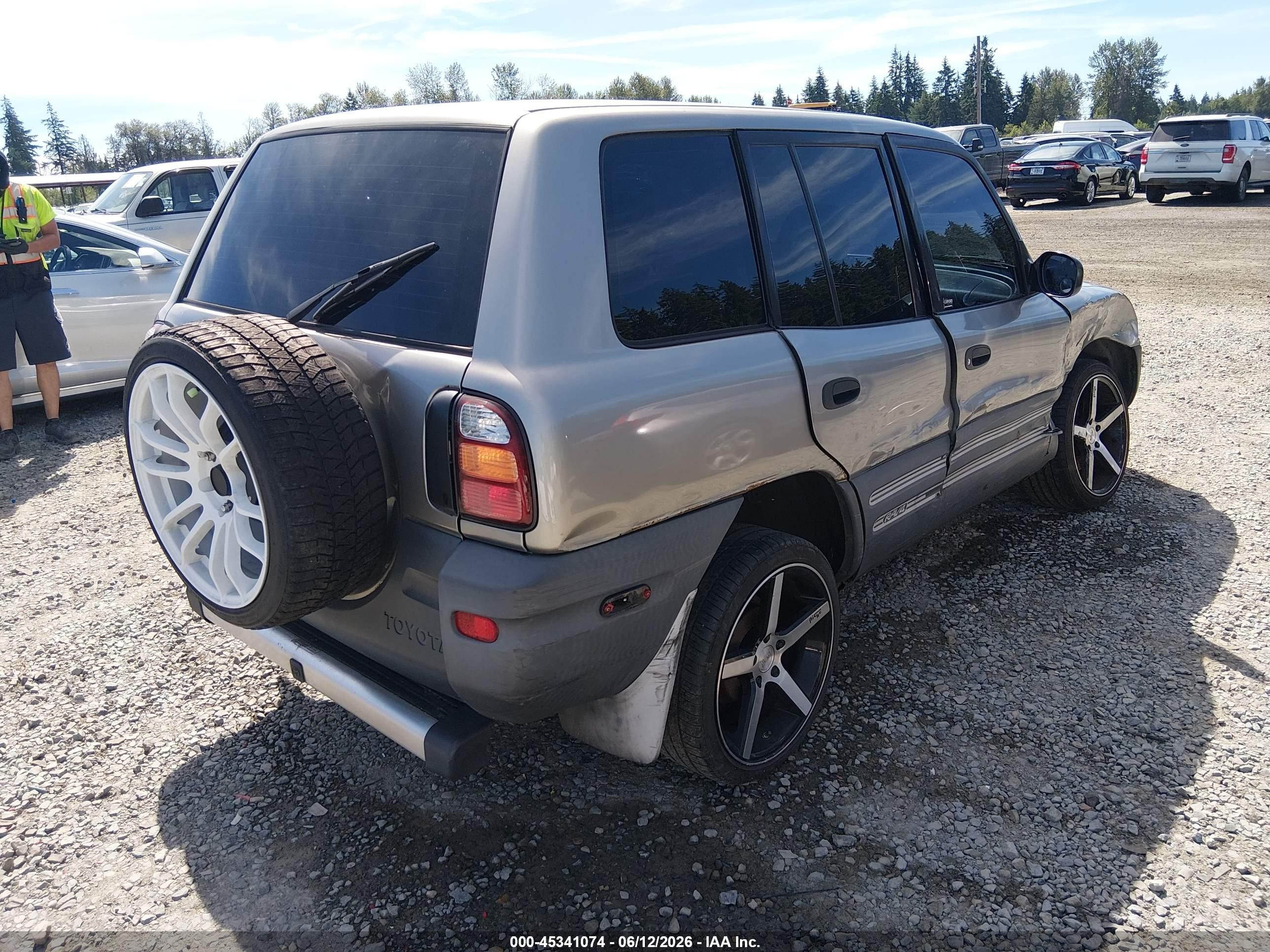 1999 Toyota Rav4 Silver vin: JT3HP10V9X7130977