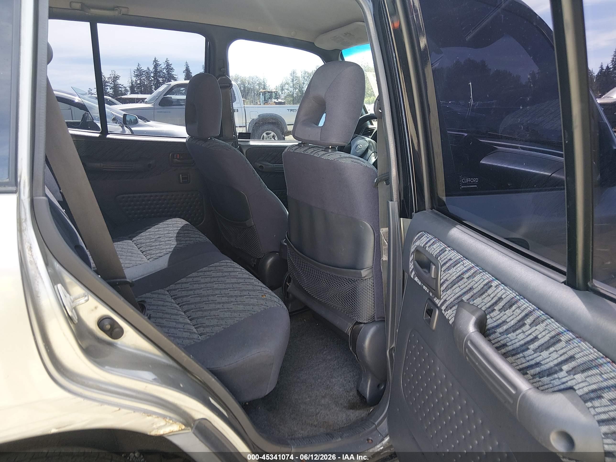1999 Toyota Rav4 Silver vin: JT3HP10V9X7130977