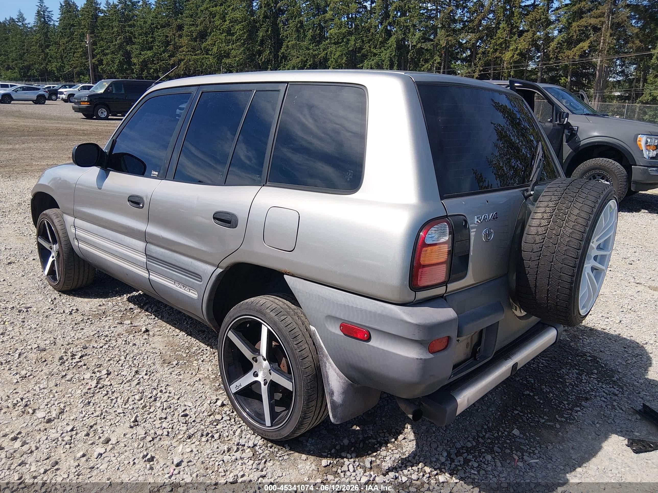 1999 Toyota Rav4 Silver vin: JT3HP10V9X7130977