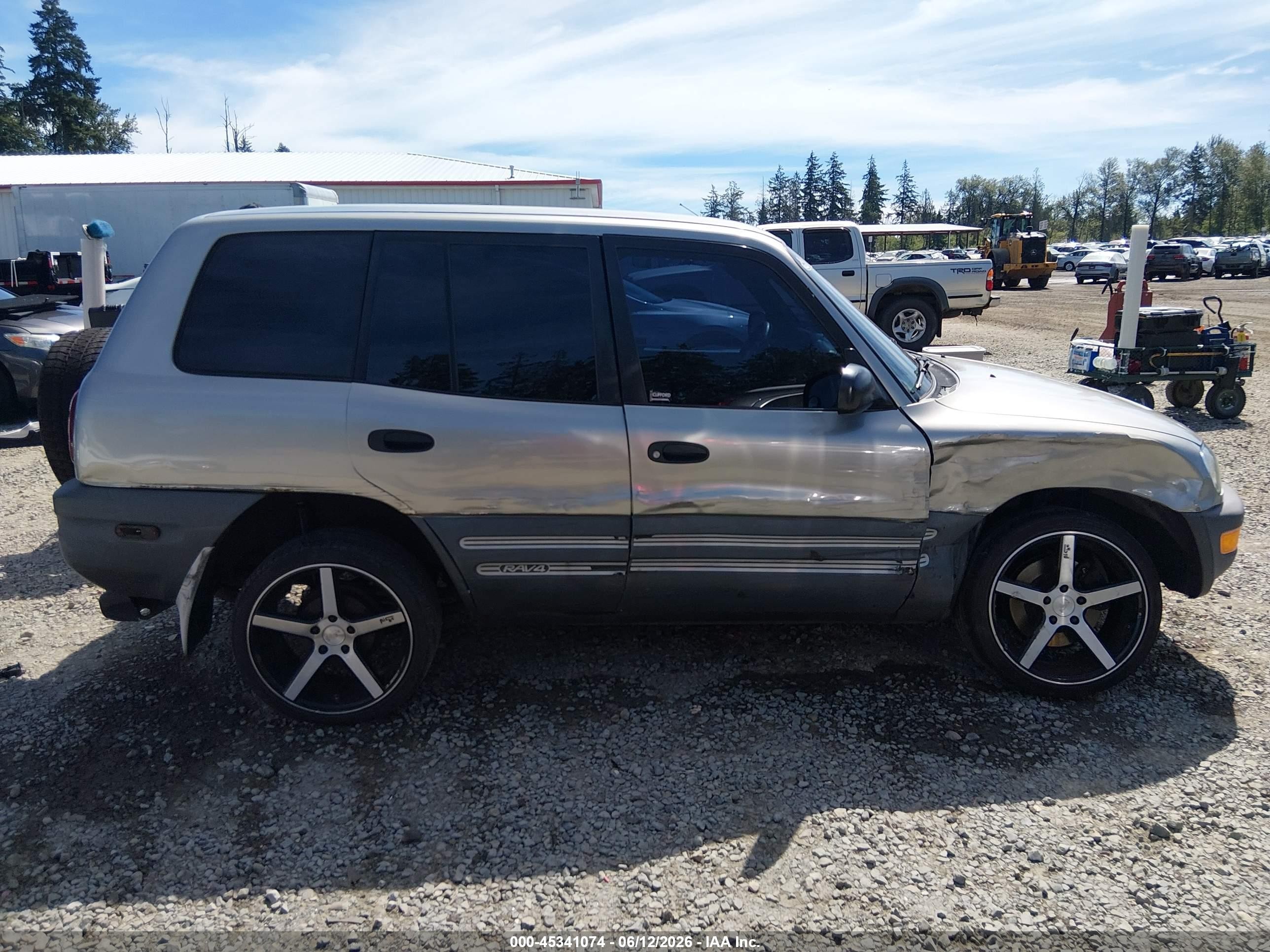 1999 Toyota Rav4 Silver vin: JT3HP10V9X7130977