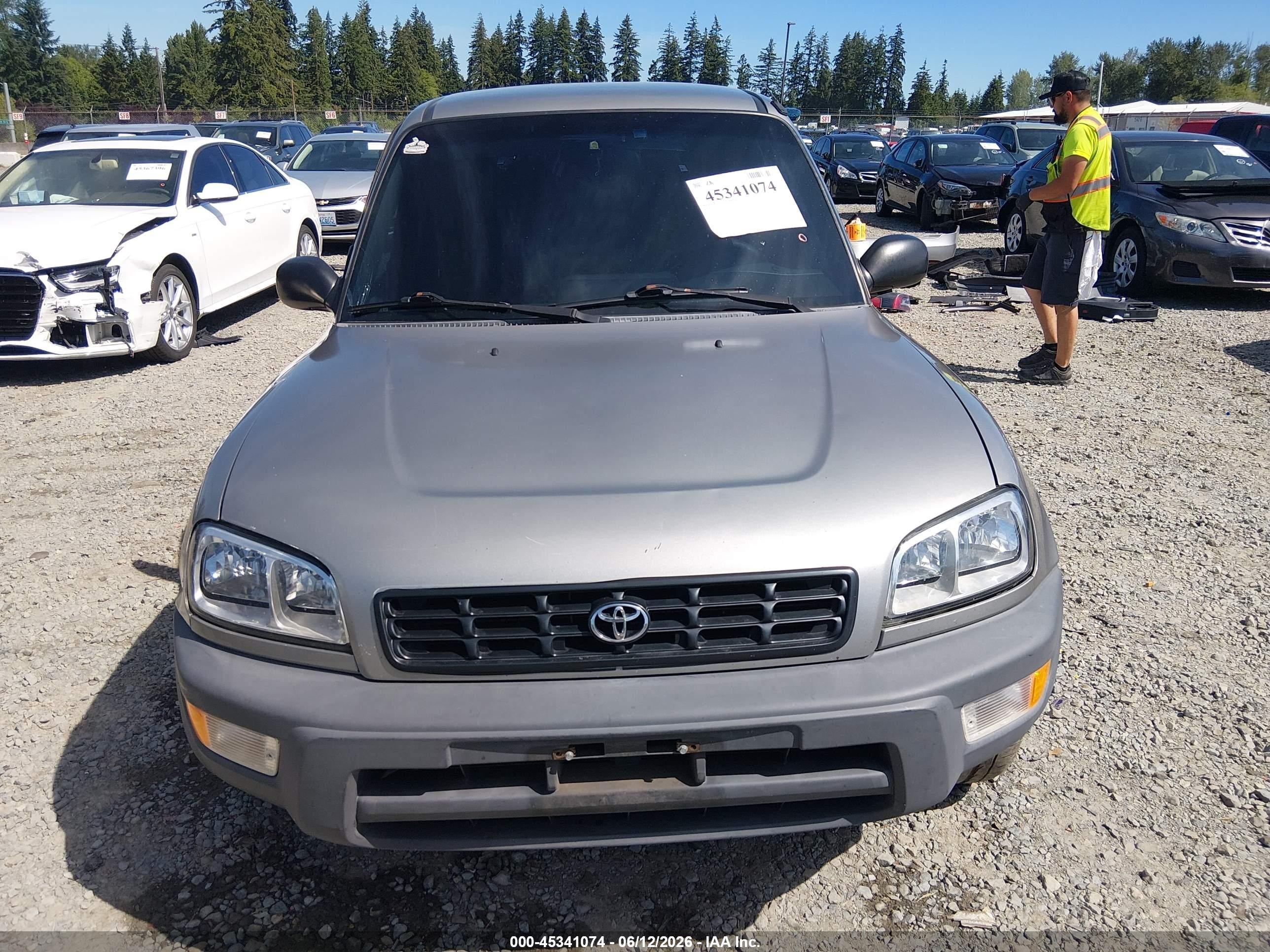 1999 Toyota Rav4 Silver vin: JT3HP10V9X7130977