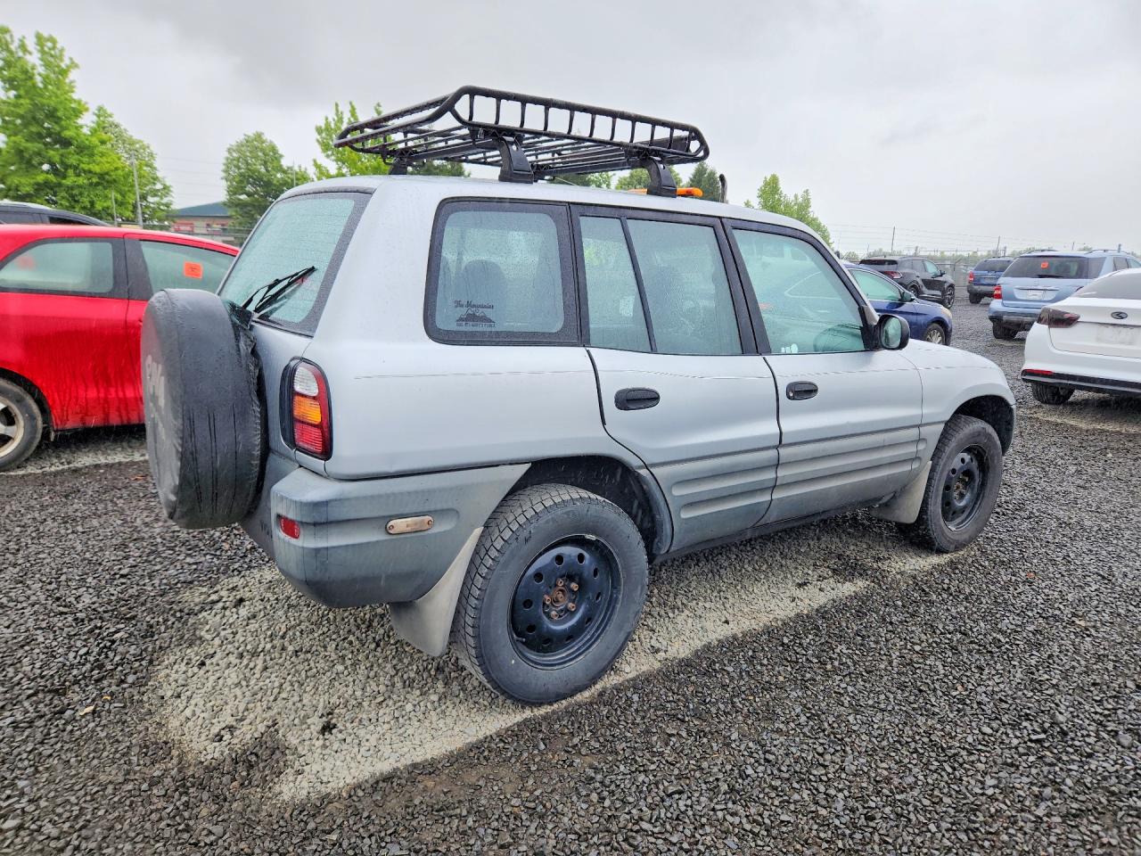 1998 Toyota Rav4 Base Silver vin: JT3HP10VXW7107769