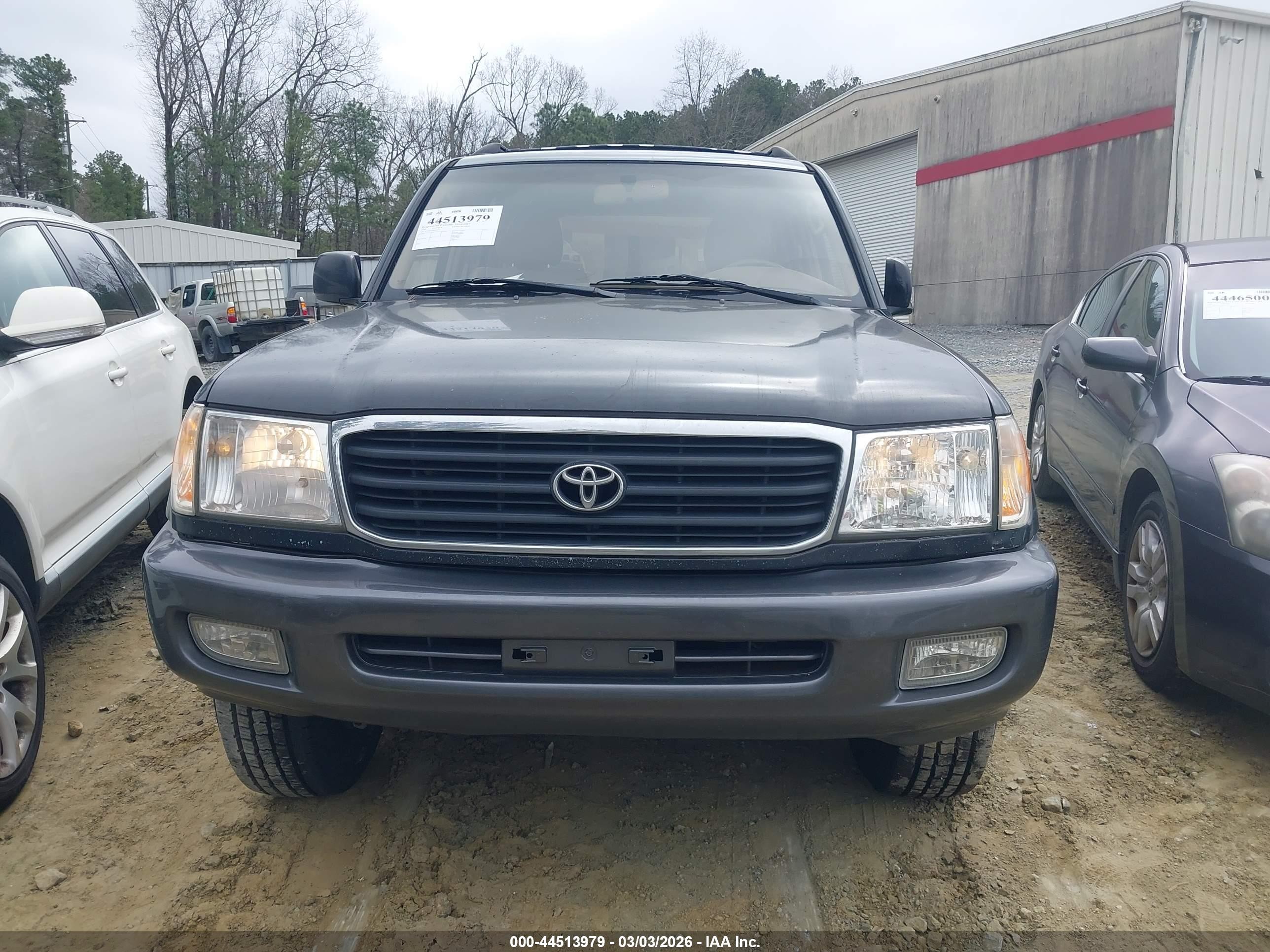 1998 Toyota Land Cruiser   Black vin: JT3HT05J0W0016725