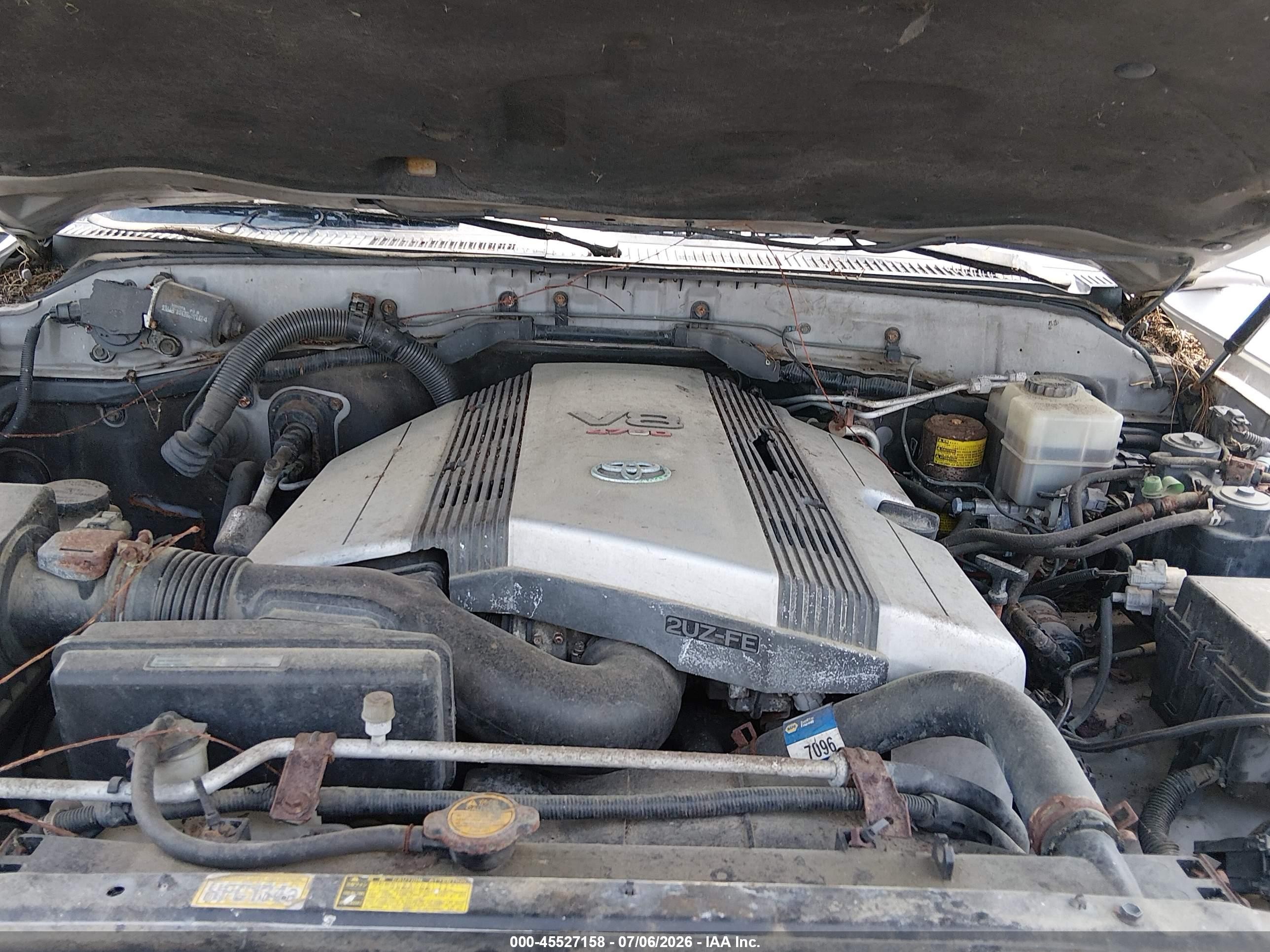 1999 Toyota Land Cruiser   Silver vin: JT3HT05J0X0044364