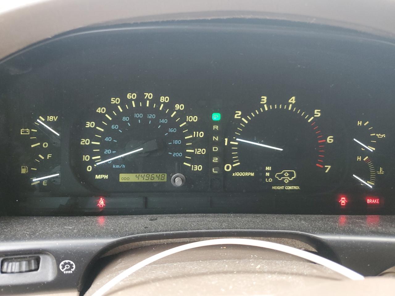 1998 Toyota Land Cruiser White vin: JT3HT05J1W0004955