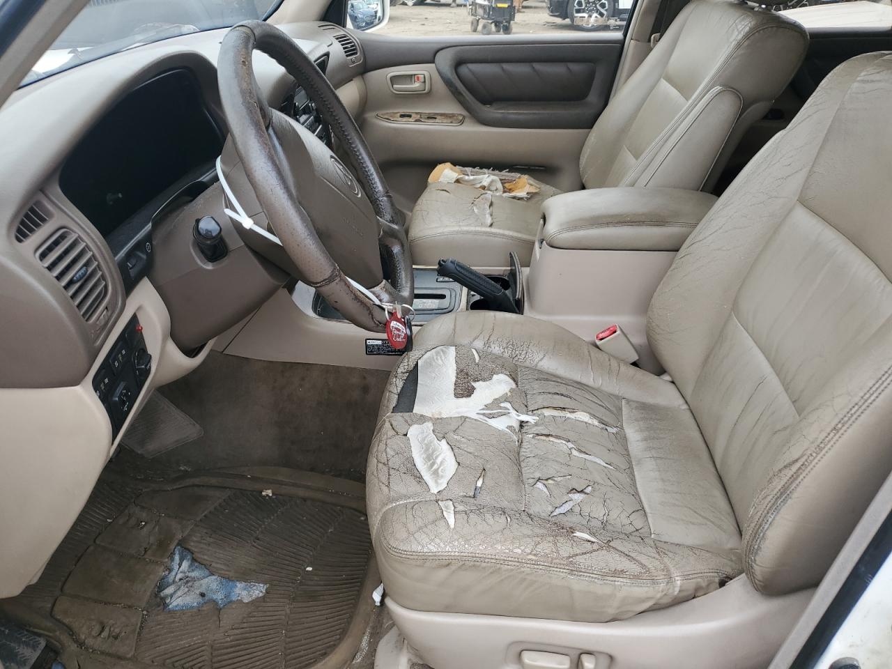 1998 Toyota Land Cruiser White vin: JT3HT05J1W0004955