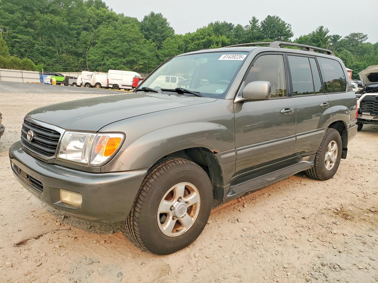 2000 Toyota Land Cruiser Base Gray vin: JT3HT05J1Y0077939