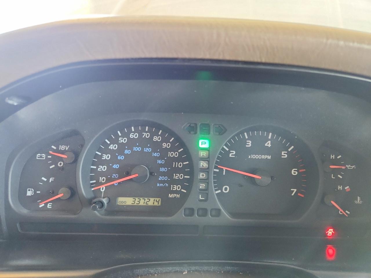 2000 Toyota Land Cruiser Base White vin: JT3HT05J1Y0096815