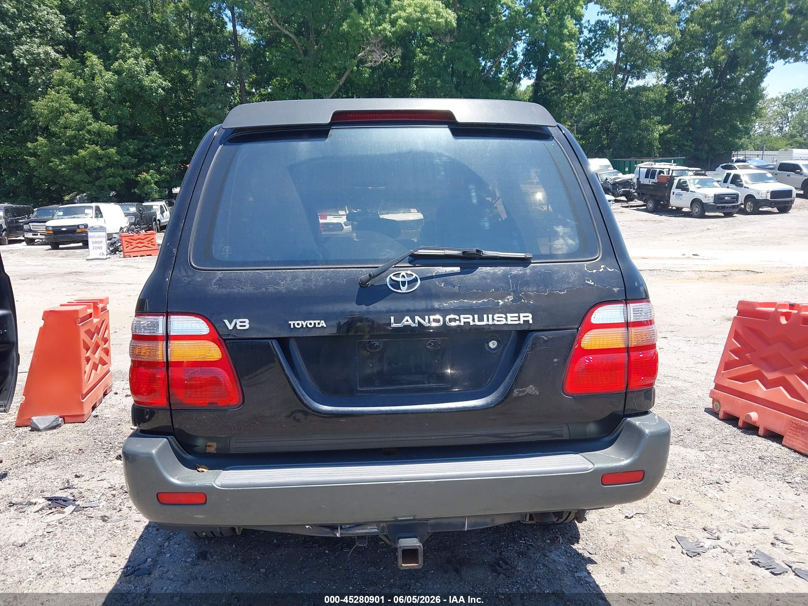 2000 Toyota Land Cruiser   Black vin: JT3HT05J1Y0112964