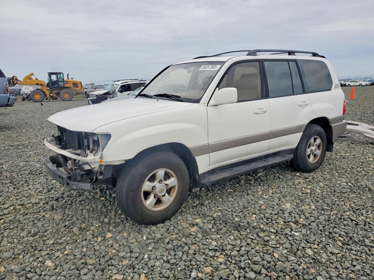 1998 Toyota Land Cruiser White vin: JT3HT05J2W0018055