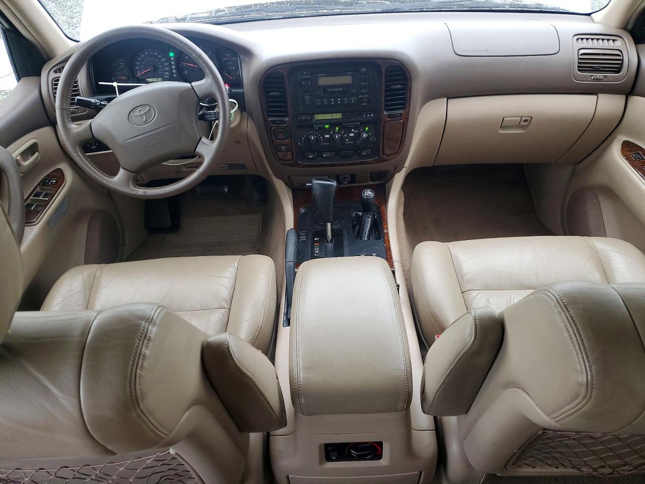 1998 Toyota Land Cruiser White vin: JT3HT05J2W0018055