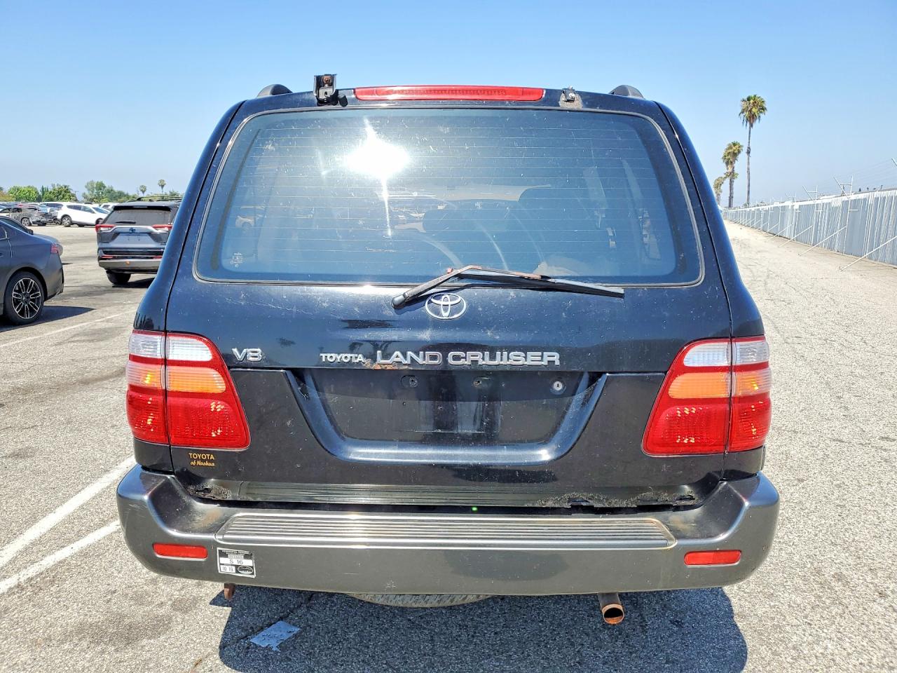 1999 Toyota Land Cruiser Base Black vin: JT3HT05J2X0069086
