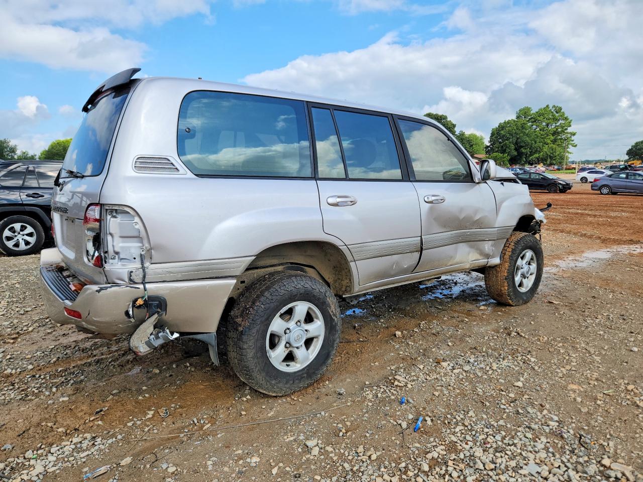 2000 Toyota Land Cruiser Base Gray vin: JT3HT05J2Y0077304