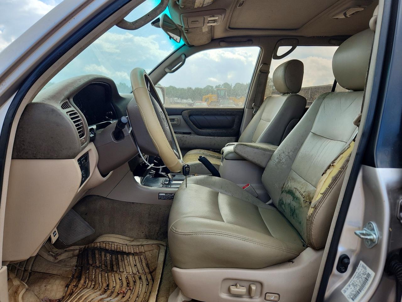 2000 Toyota Land Cruiser Base Gray vin: JT3HT05J2Y0077304