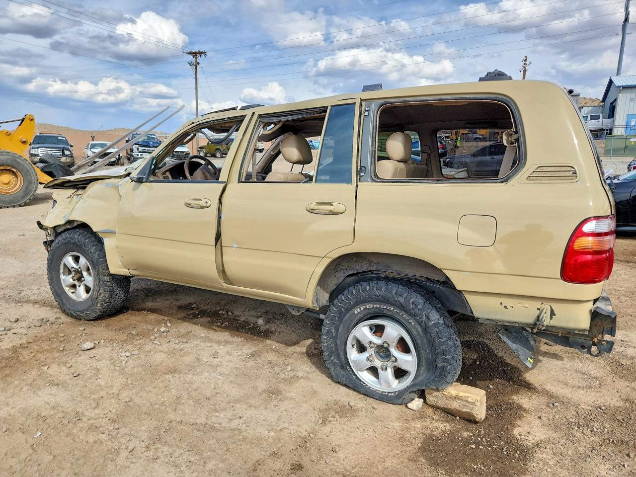 1998 Toyota Land Cruiser Base Beige vin: JT3HT05J3W0009347