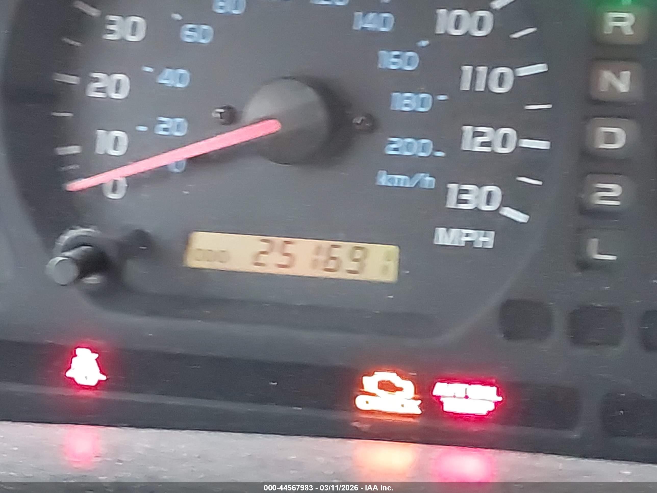 2000 Toyota Land Cruiser   Tan vin: JT3HT05J3Y0102811