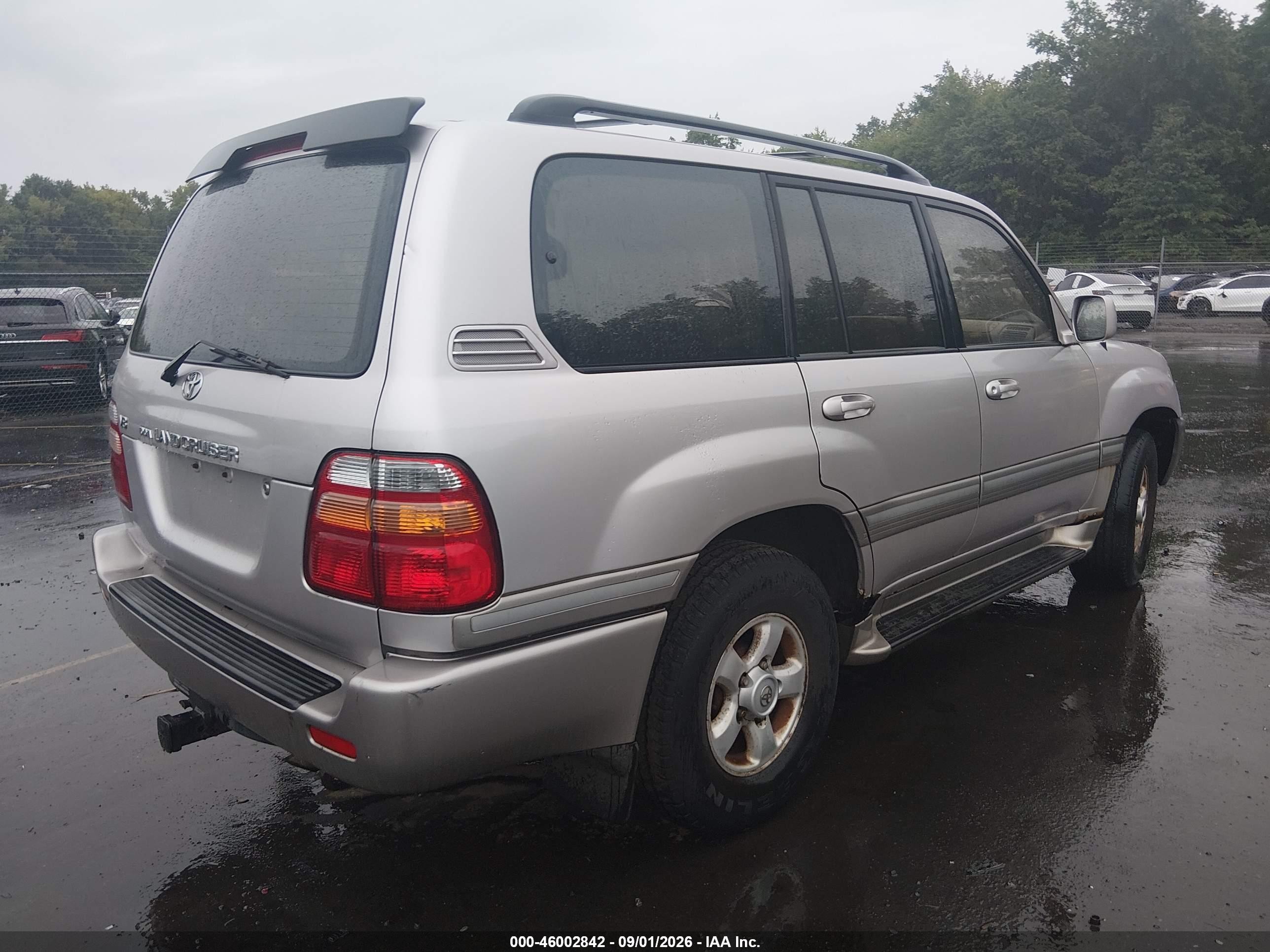 2000 Toyota Land Cruiser   Gray vin: JT3HT05J3Y0125862