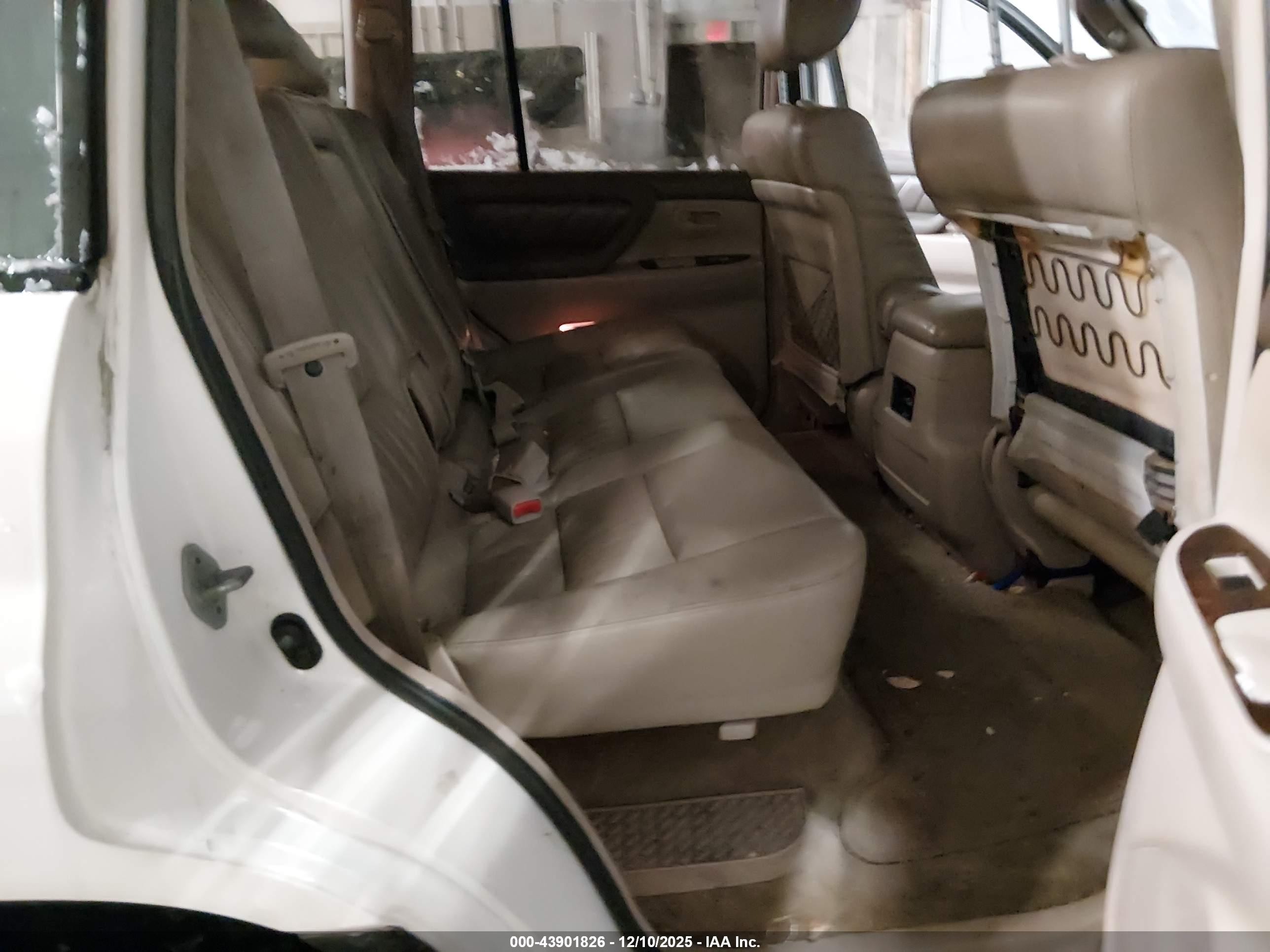 1998 Toyota Land Cruiser   White vin: JT3HT05J4W0004514