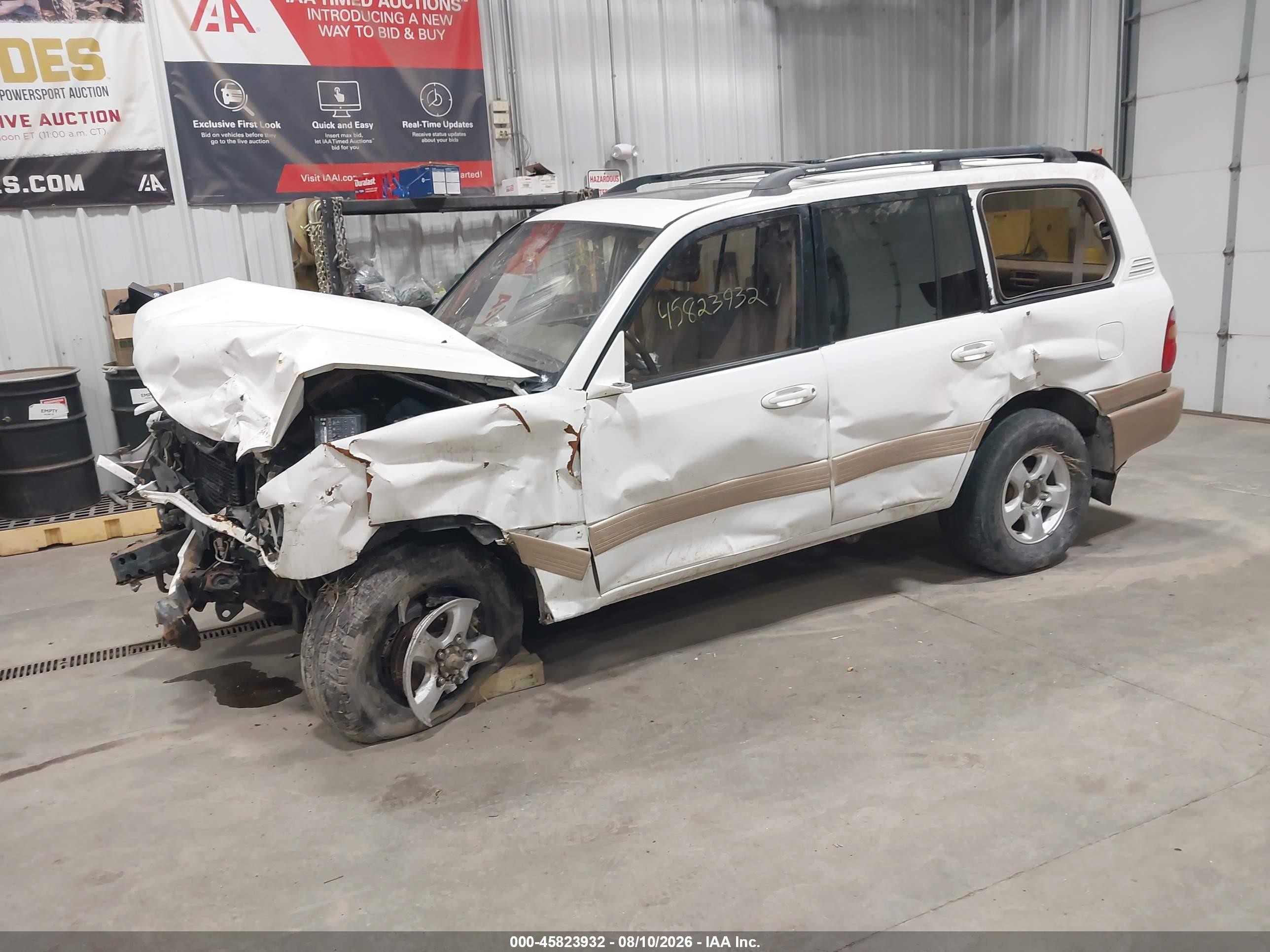 1998 Toyota Land Cruiser   White vin: JT3HT05J4W0015514
