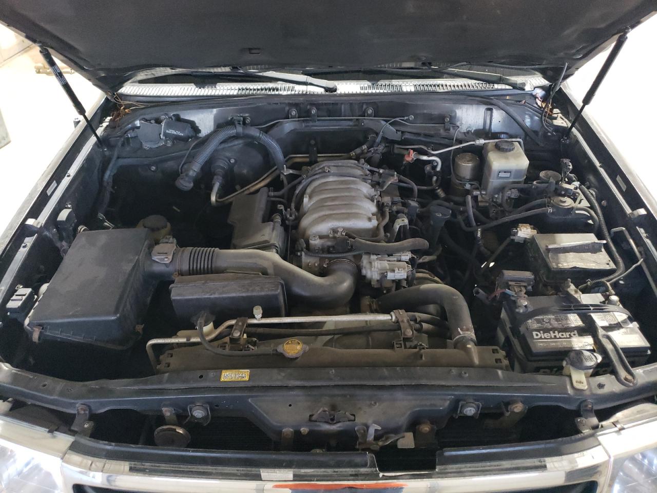 1998 Toyota Land Cruiser Black vin: JT3HT05J4W0018400