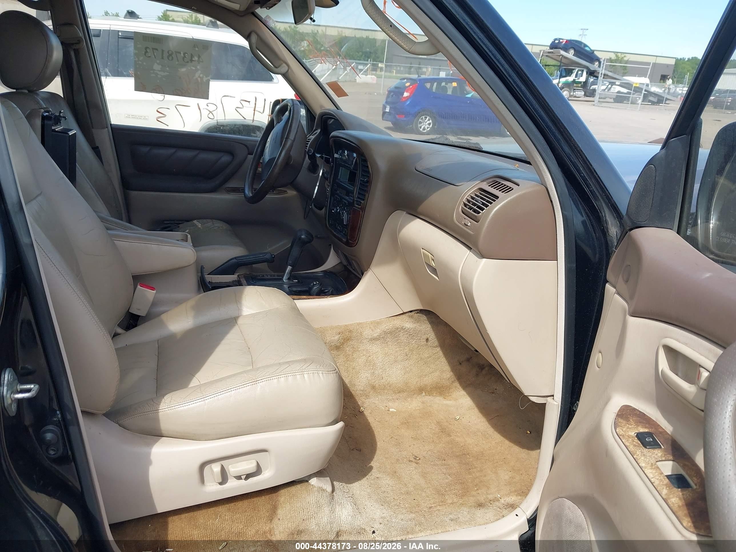 1999 Toyota Land Cruiser Черный vin: JT3HT05J4X0057506