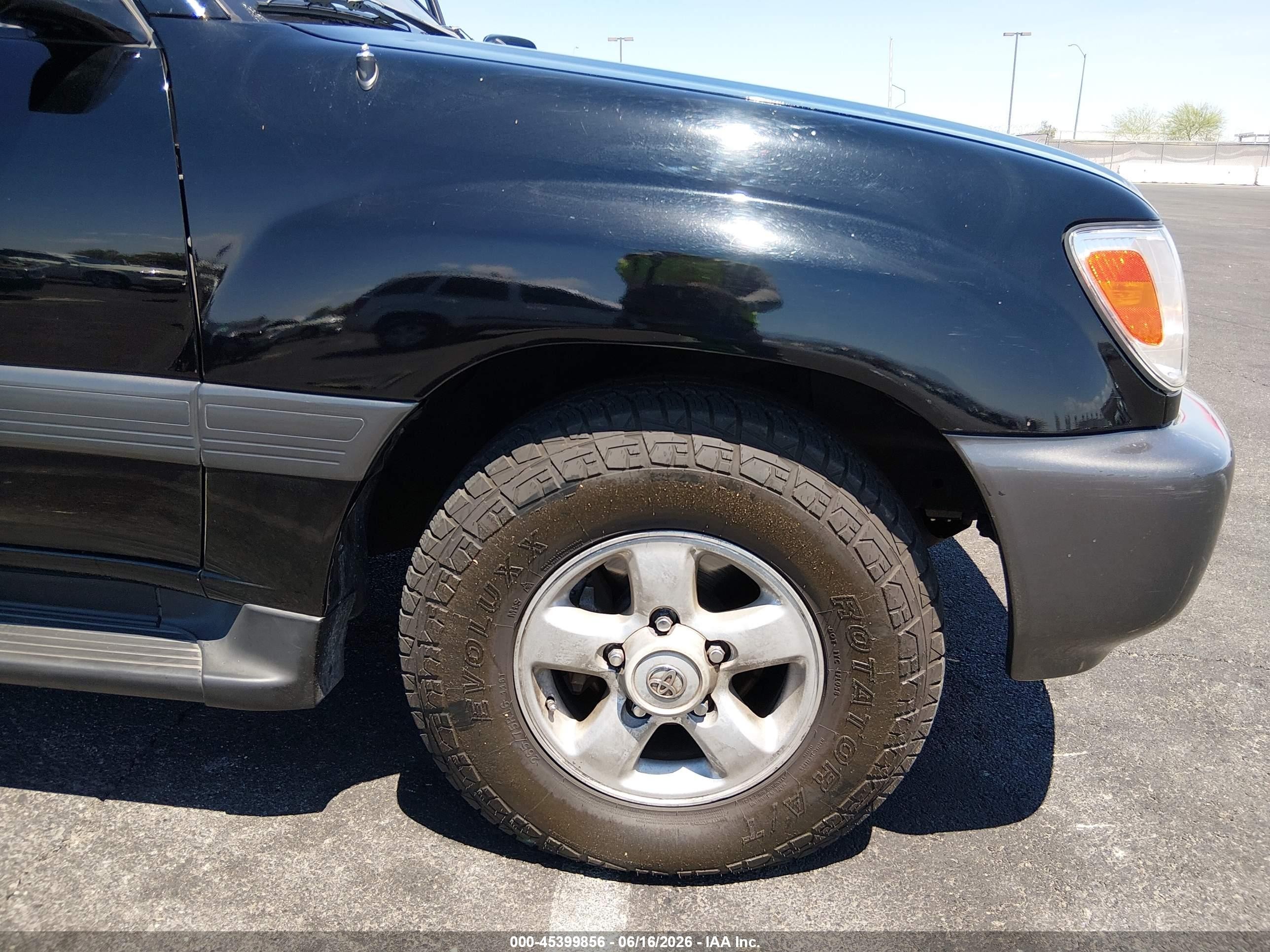 1999 Toyota Land Cruiser   Black vin: JT3HT05J5X0044456