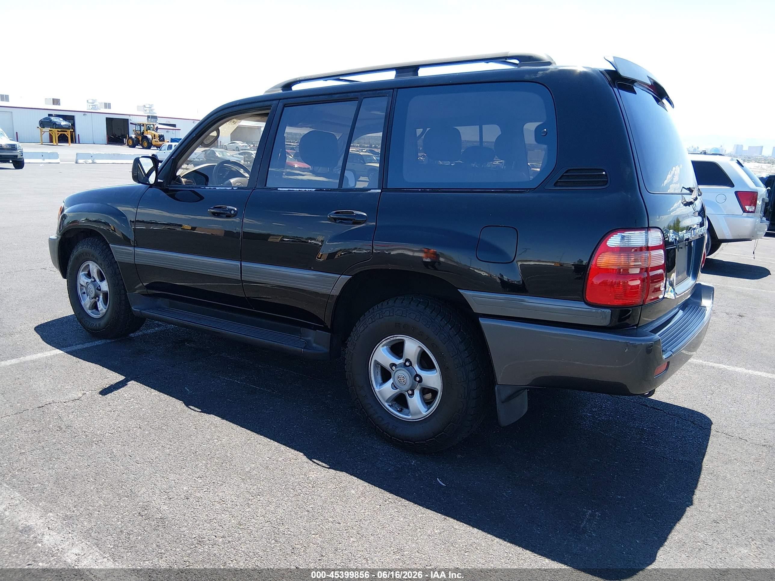 1999 Toyota Land Cruiser   Black vin: JT3HT05J5X0044456