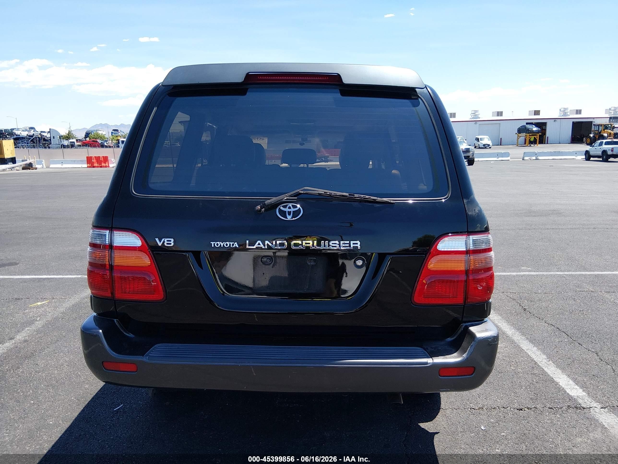 1999 Toyota Land Cruiser   Black vin: JT3HT05J5X0044456