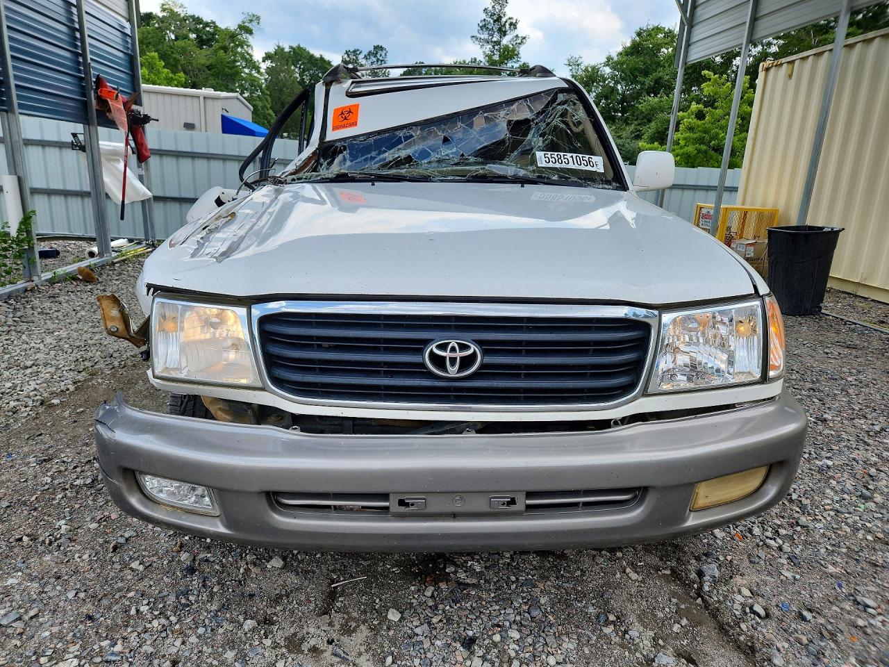 1999 Toyota Land Cruiser Base White vin: JT3HT05J5X0067641