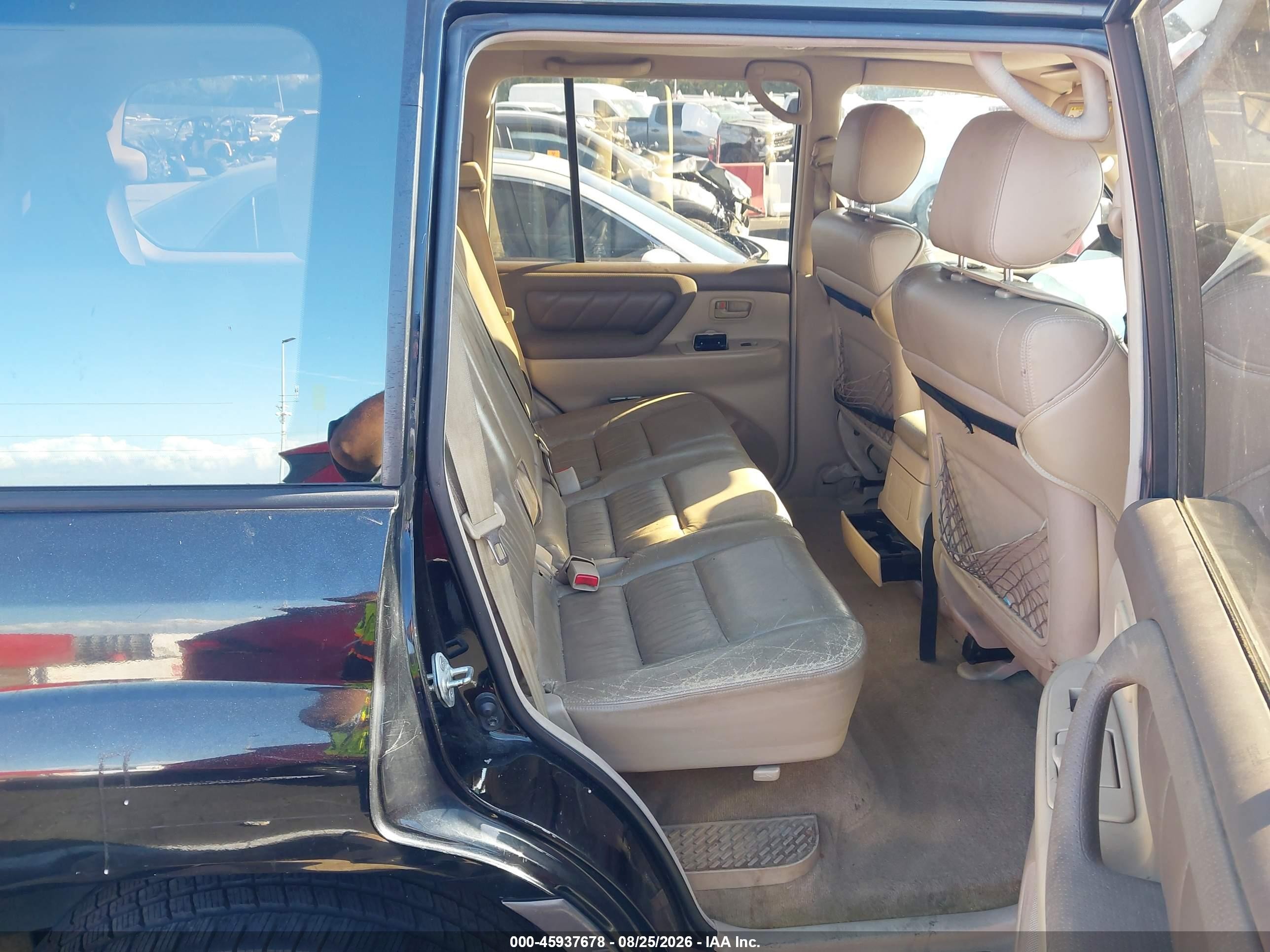 2000 Toyota Land Cruiser   Black vin: JT3HT05J5Y0116757