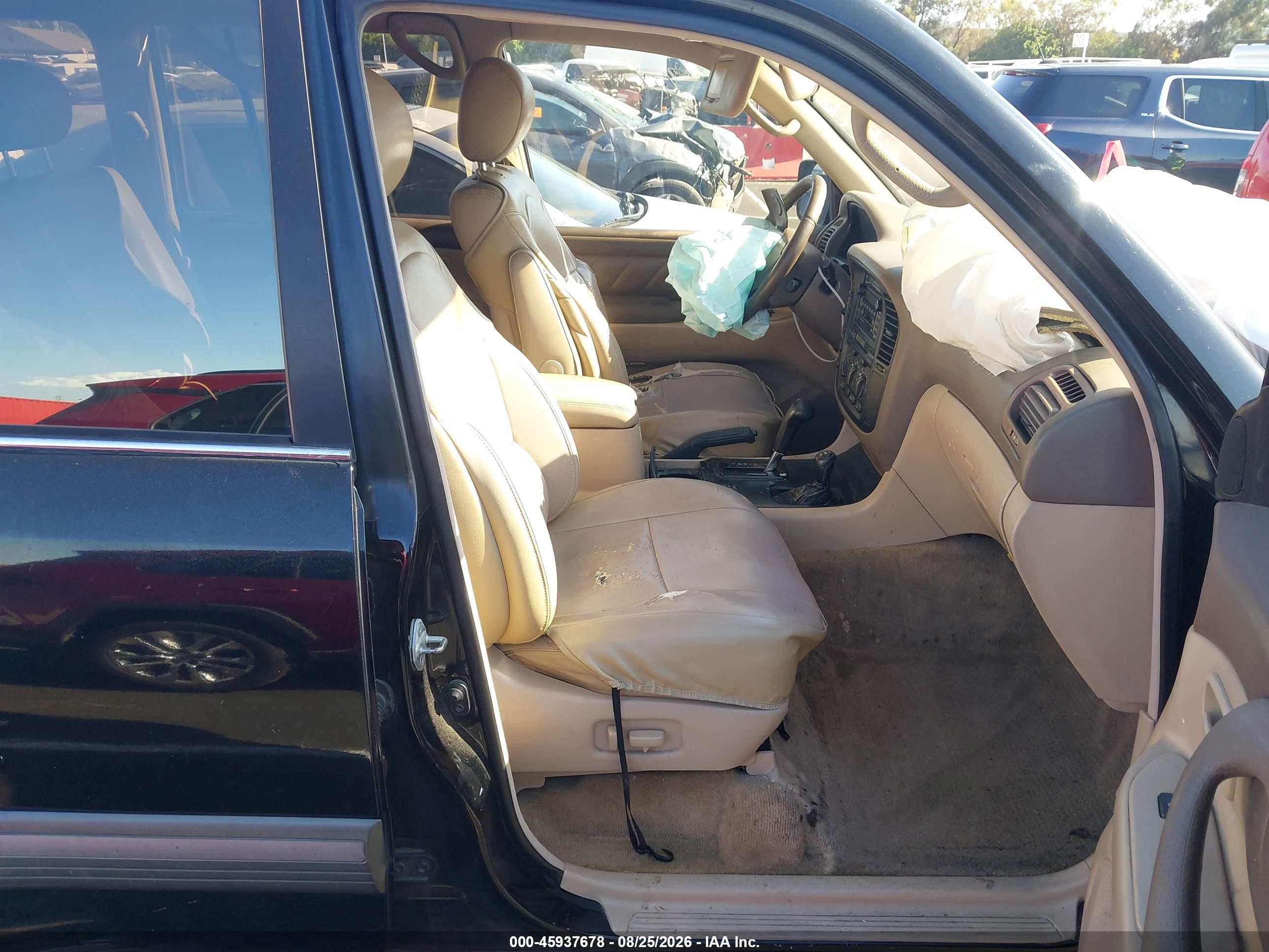 2000 Toyota Land Cruiser   Black vin: JT3HT05J5Y0116757