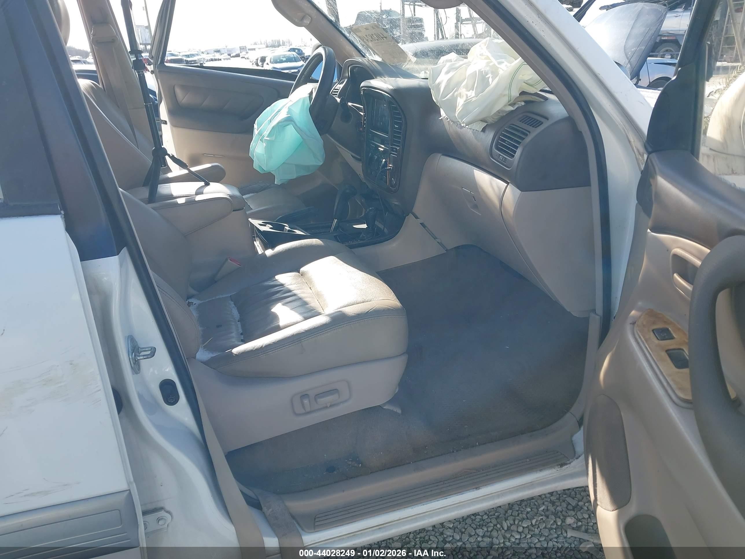 1998 Toyota Land Cruiser   Белый vin: JT3HT05J6W0015207
