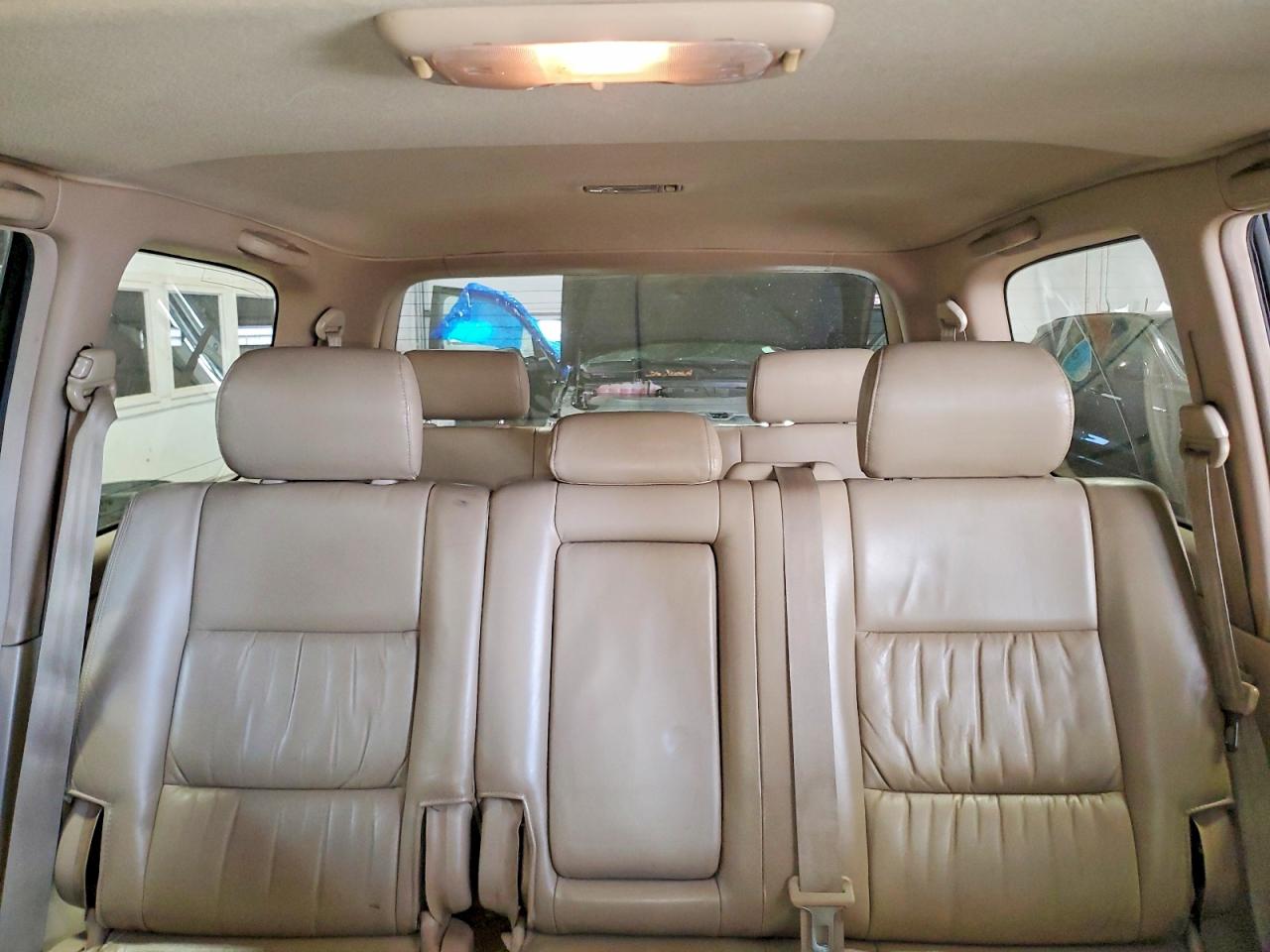 1998 Toyota Land Cruiser Base Silver vin: JT3HT05J6W0018415