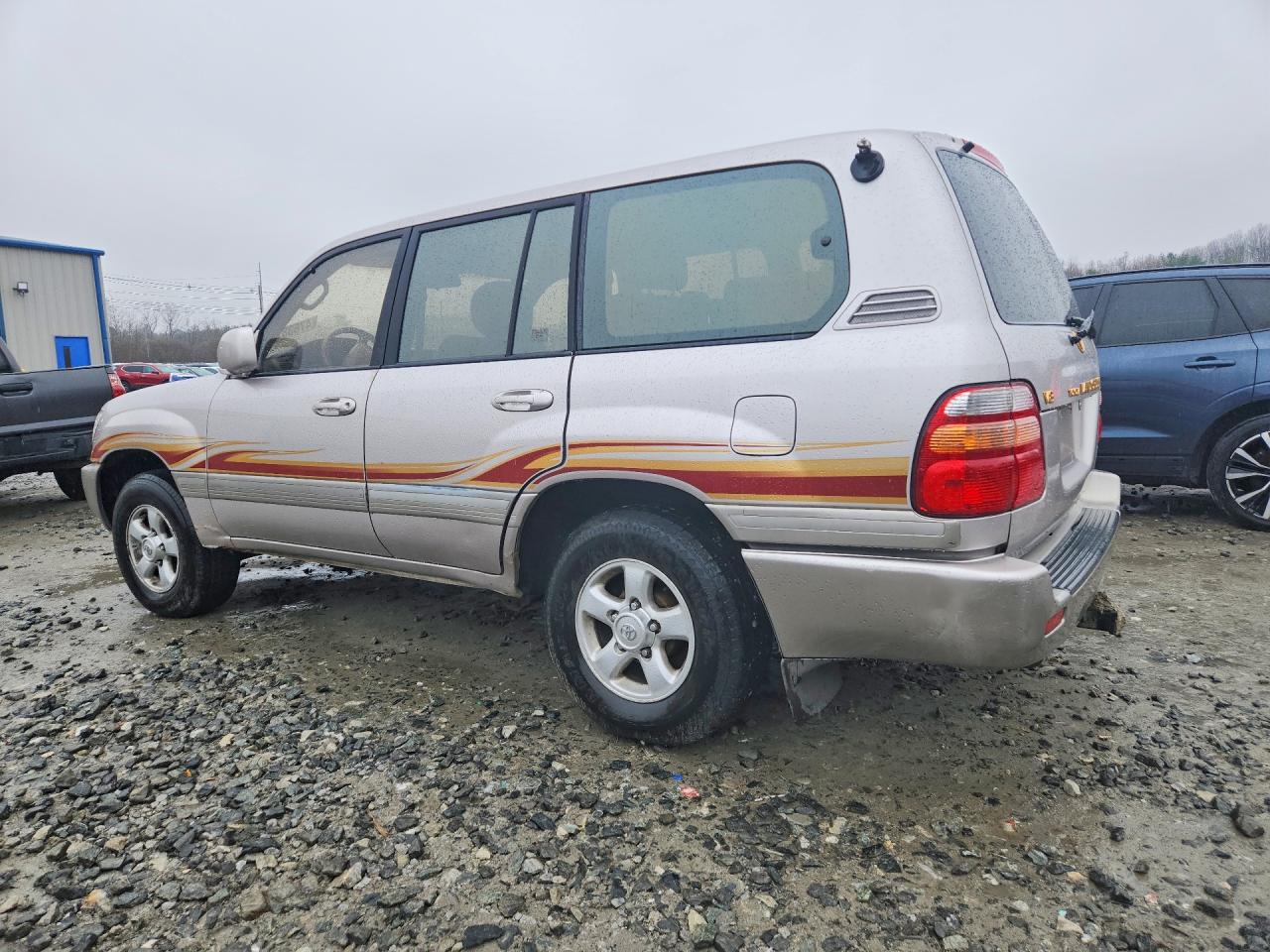 1998 Toyota Land Cruiser Base Silver vin: JT3HT05J6W0020245