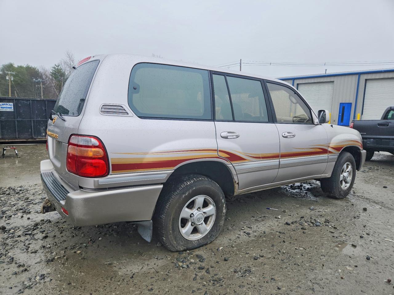 1998 Toyota Land Cruiser Base Silver vin: JT3HT05J6W0020245