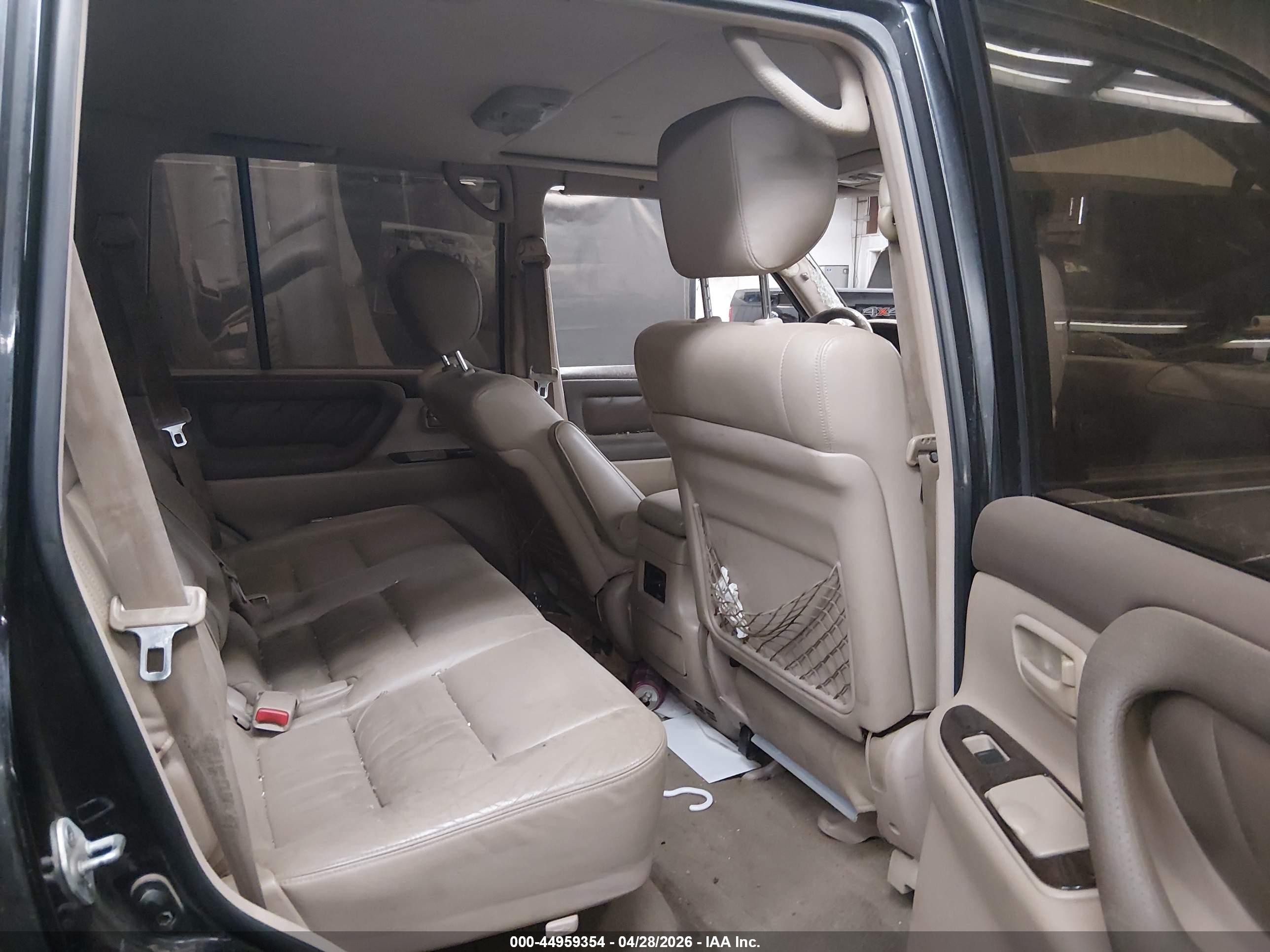 1998 Toyota Land Cruiser   Black vin: JT3HT05J6W0023775