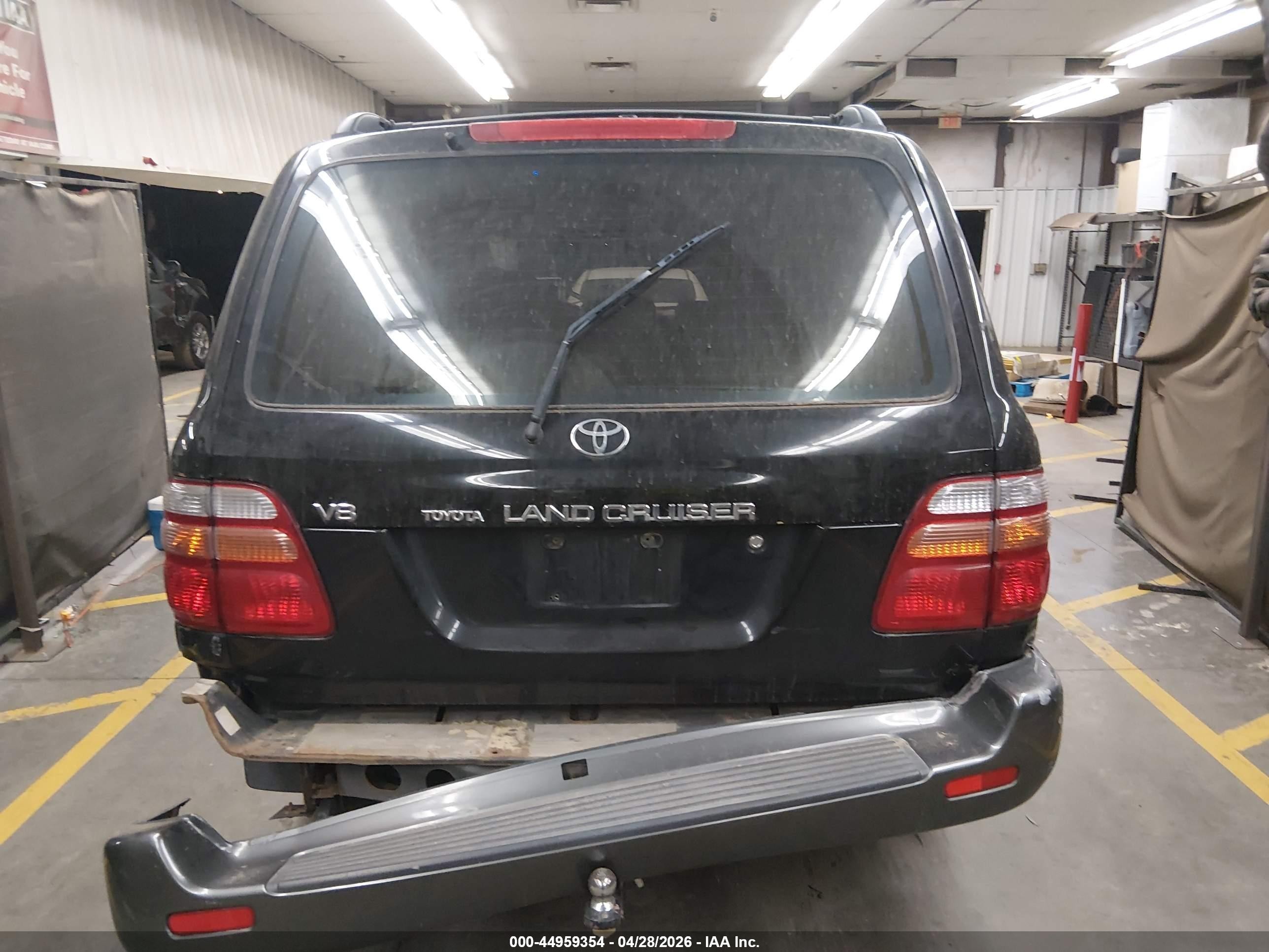 1998 Toyota Land Cruiser   Black vin: JT3HT05J6W0023775