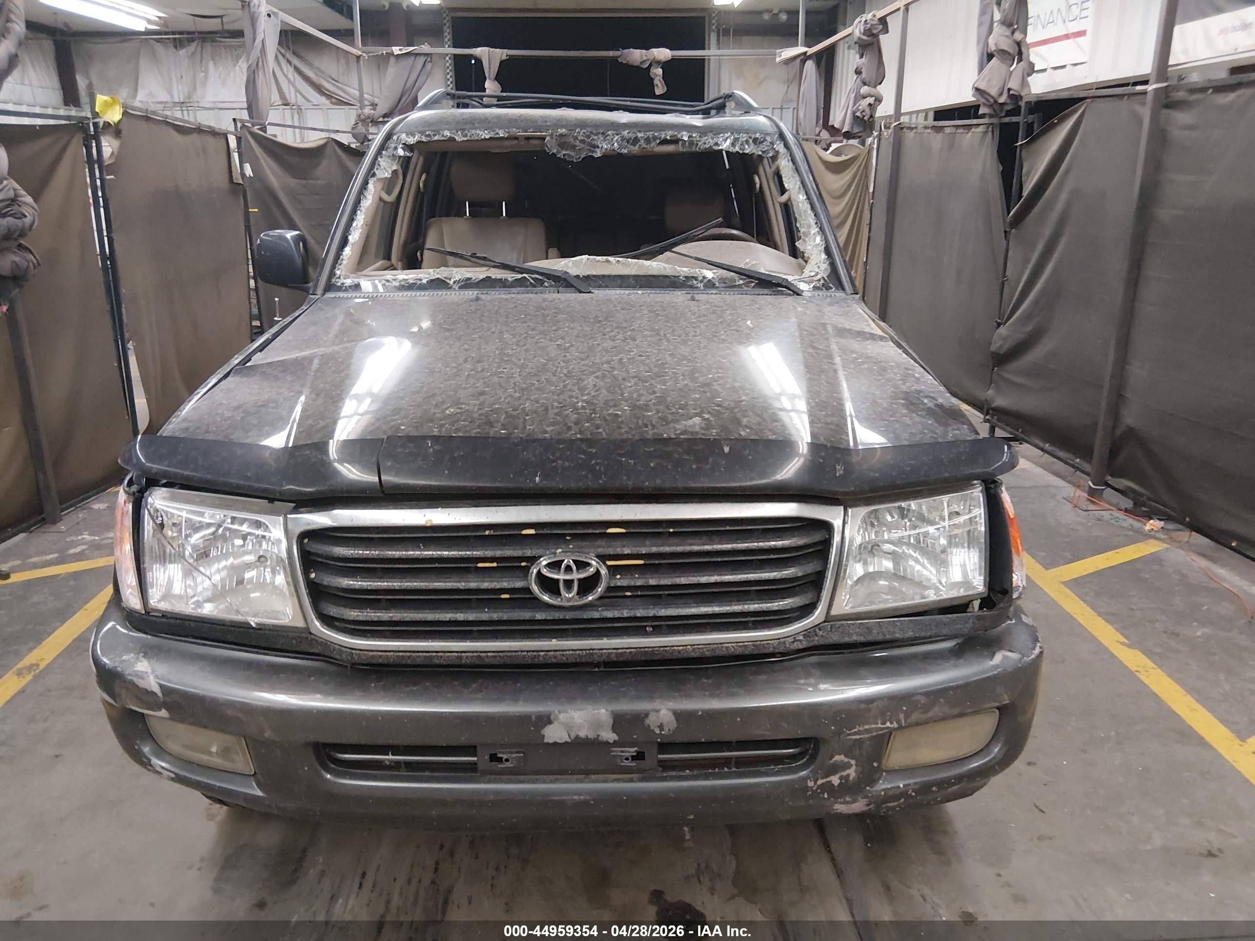 1998 Toyota Land Cruiser   Black vin: JT3HT05J6W0023775
